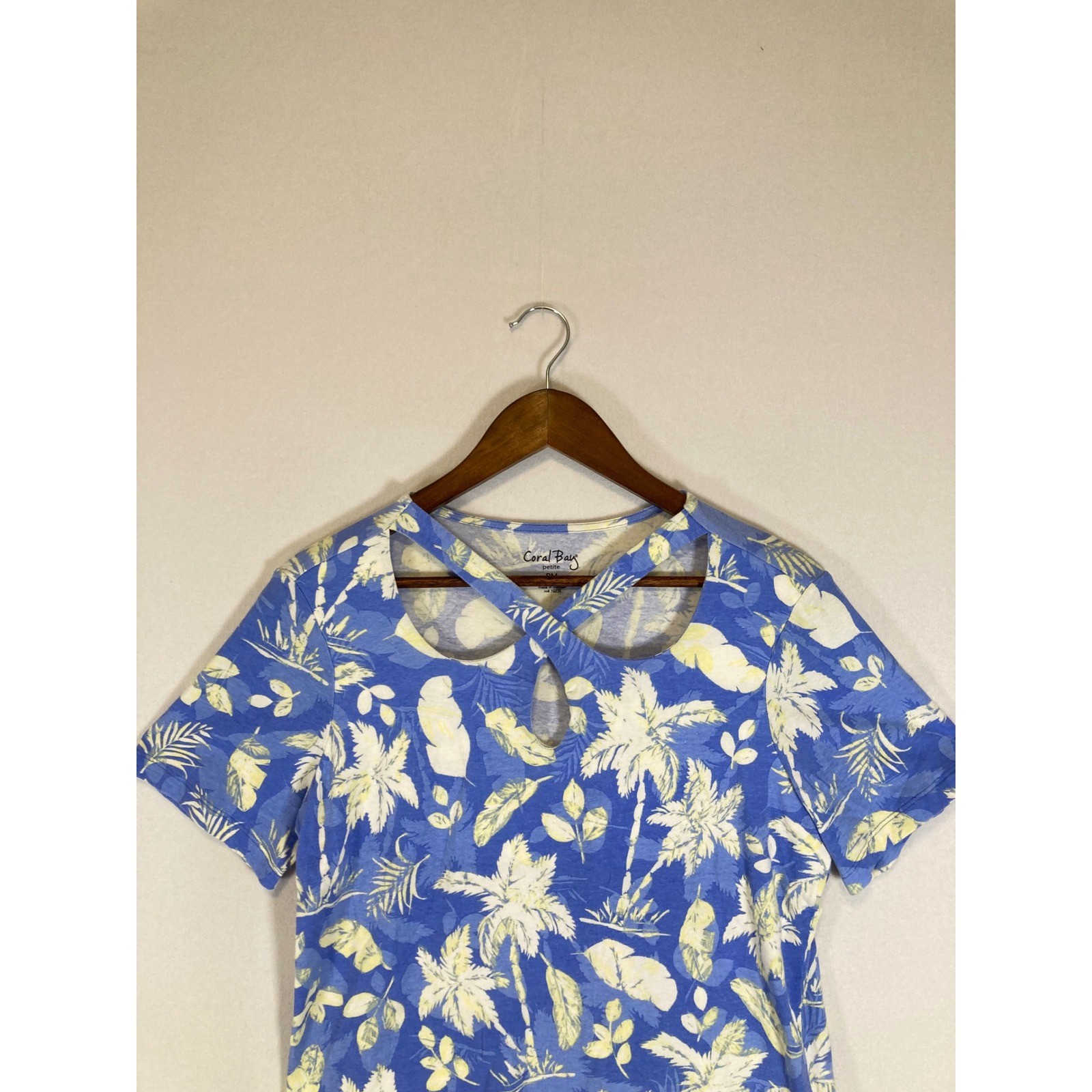 Tropical Coastal Coral Bay Womens Petite Medium Blue Palm Tree Keyhole Neck Top