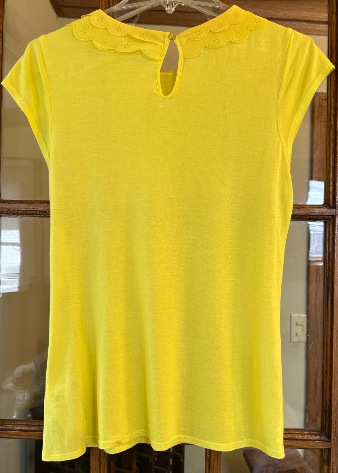 Tom Baker London Yellow Rayon Scalloped Neck Tank Top Sleeveless Size 2 S M