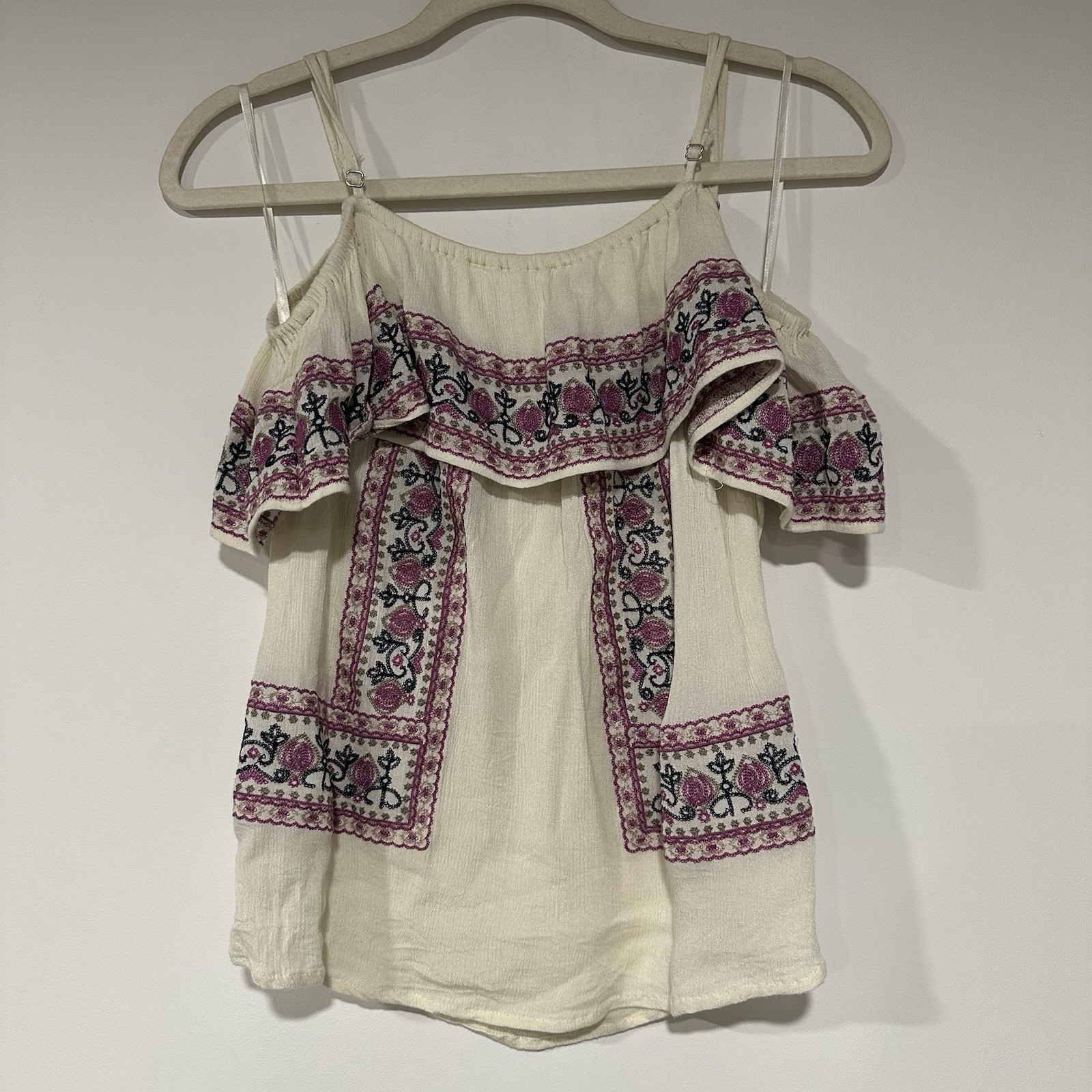 Skies Are Blue Cream Floral Embroidered Off the Shoulder Top Size Small