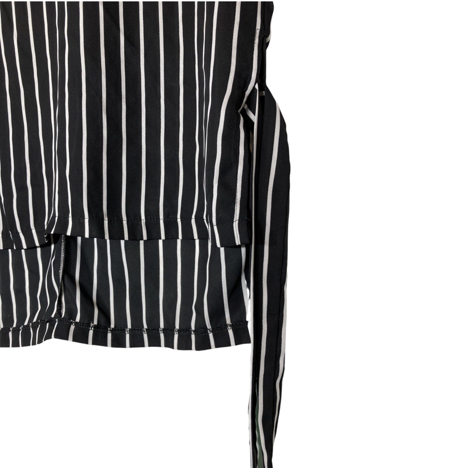 Jon & Ana Contemporary Black & White Striped Women’s Blouse Tunic Size – descrip