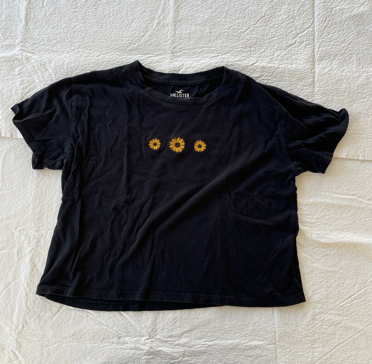 Hollister Must Have Collection T-Shirt, Woman’s Small, Black, Sunflowers Cotton