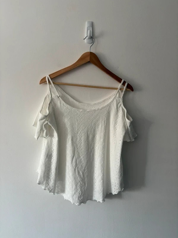 Women’s Shein White Cold Shoulder Top – Size Medium