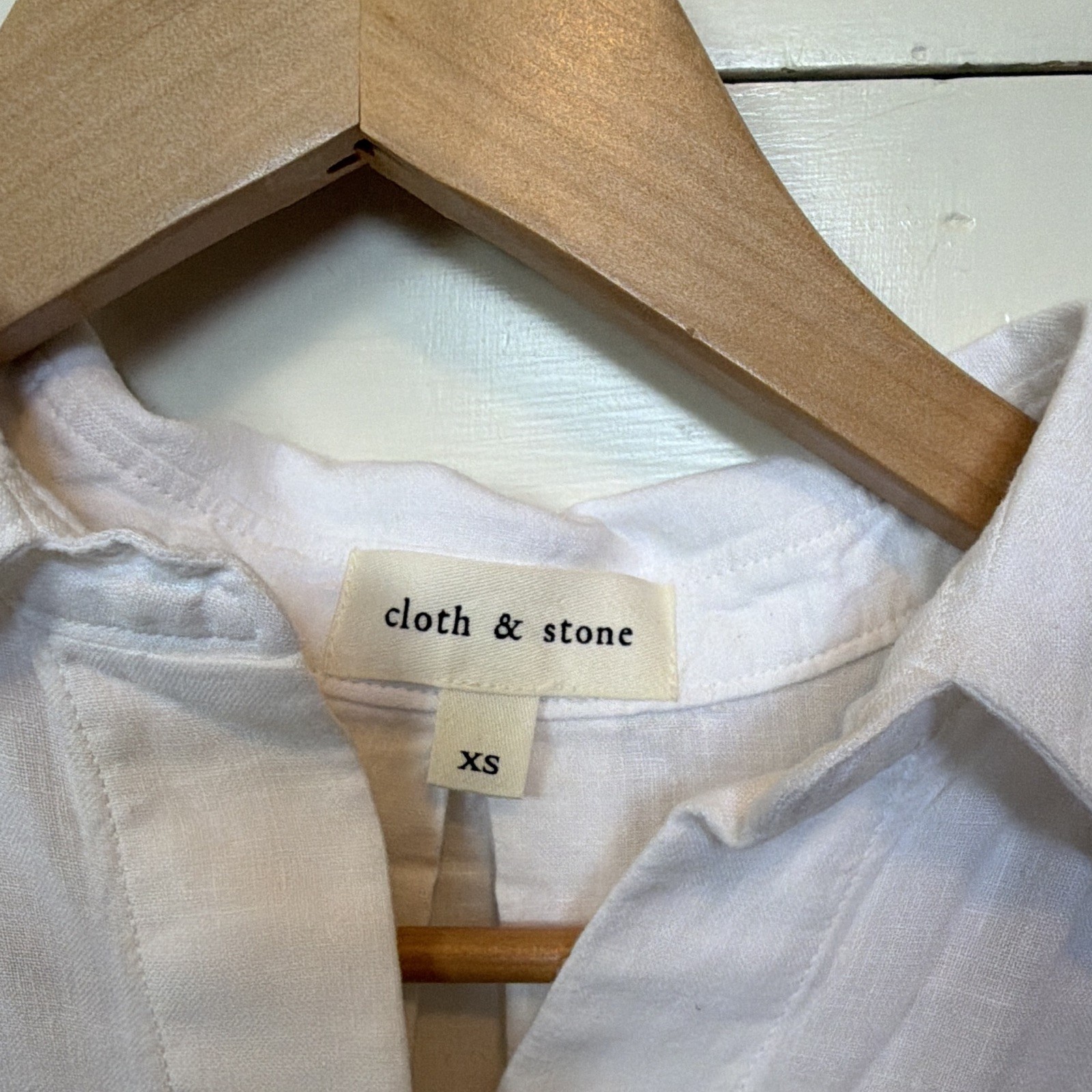 Anthropologie Cloth & Stone White Split-Back Button-Down Linen Shirt size XS