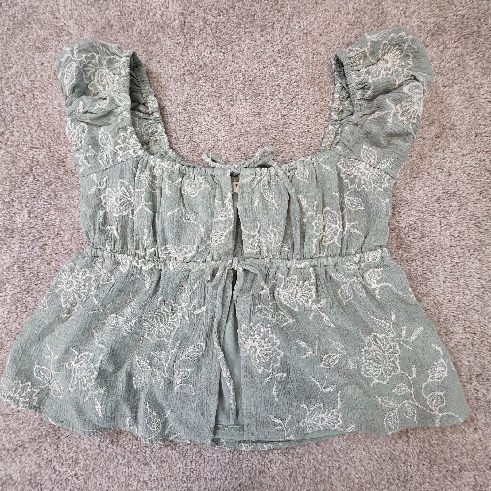 Thirty Thirty LA Floral Ruffel Sleeve Peplum Crop Top Women’s
