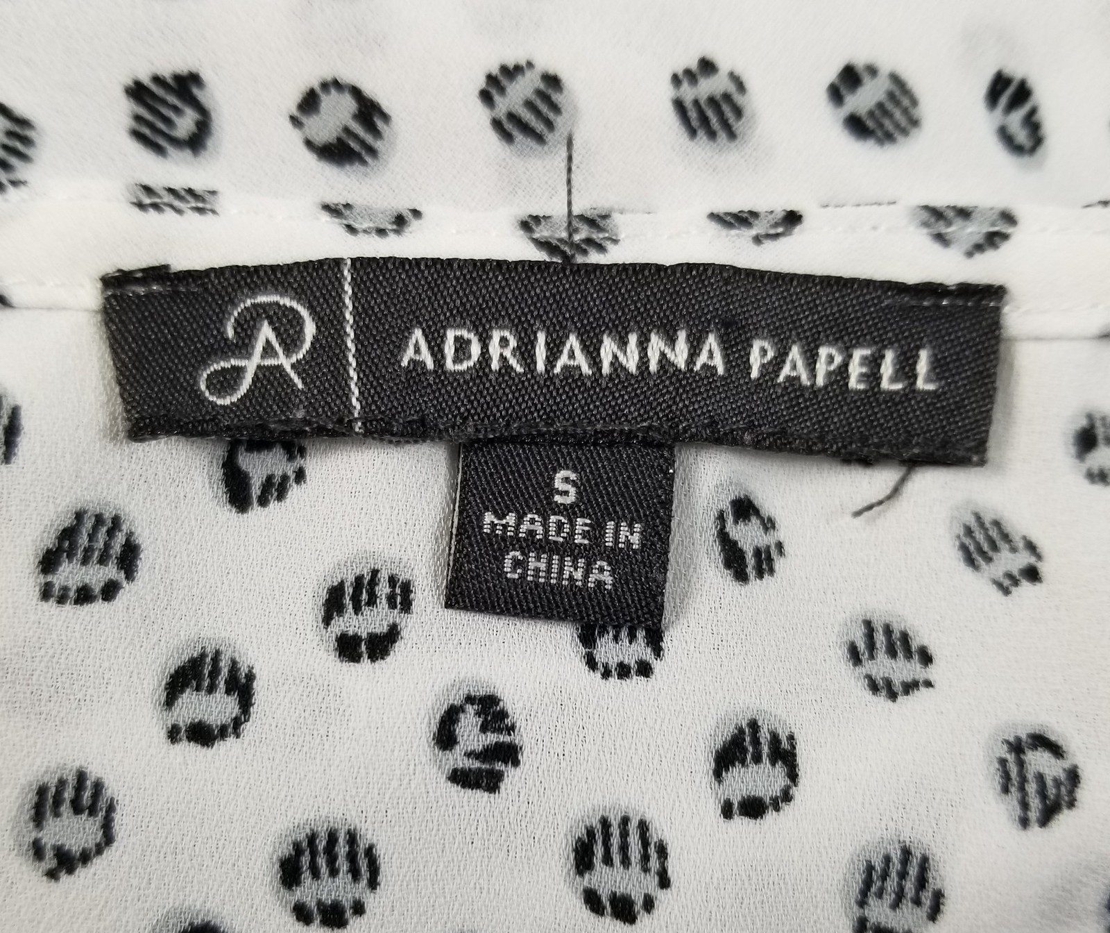 ADRIANNA PAPELL Top Women’s Small White Black Gray Geometric Sheer Short Pleated