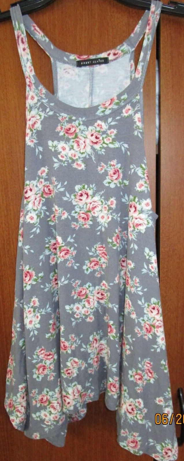 Sweet Claire Floral Tank Top Sz Large Rayon & Spandex Bust 39 Length 22.5 in