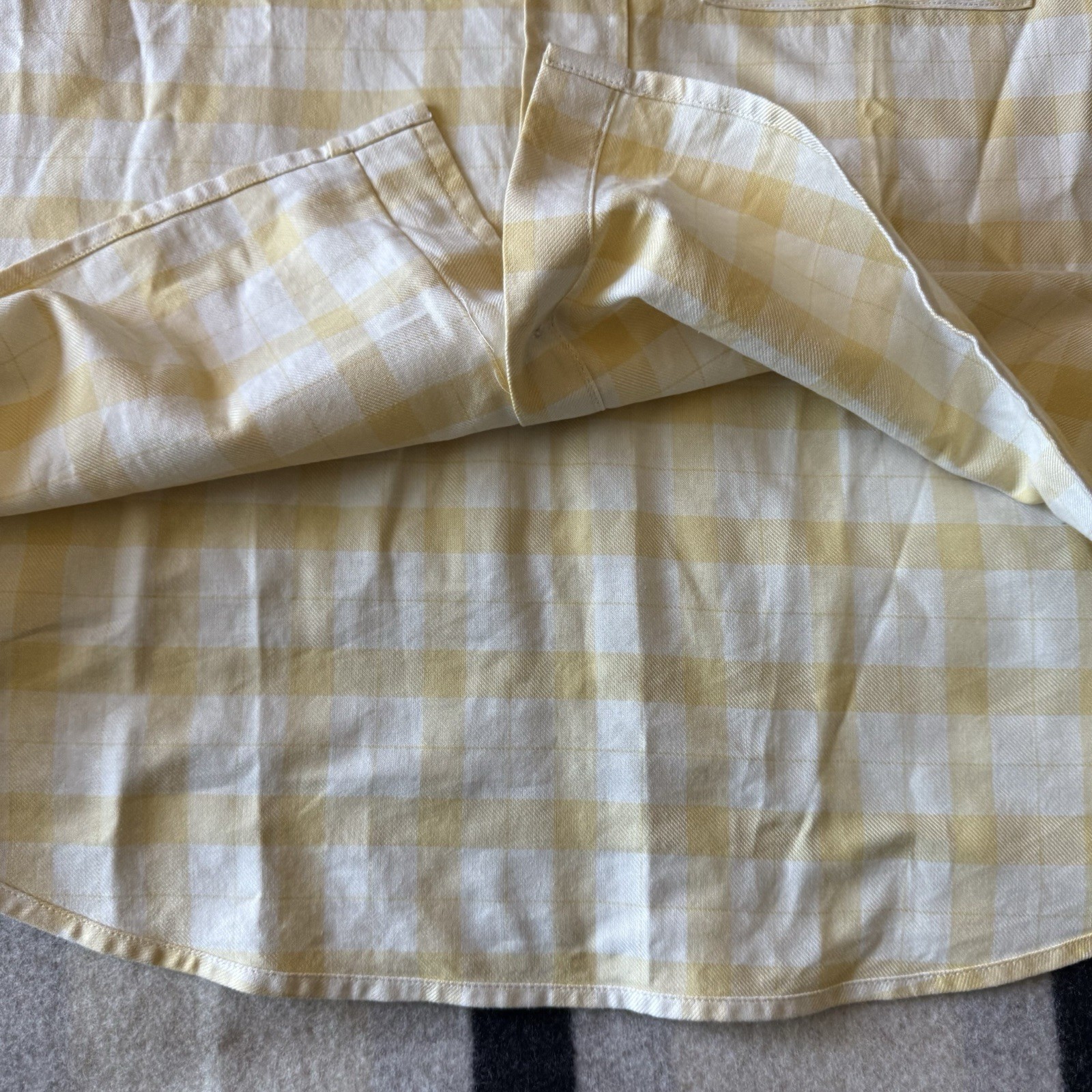 CC Filson Women’s Light Weight Alaskan Guide Flannel Shirt Medium Canary Yellow