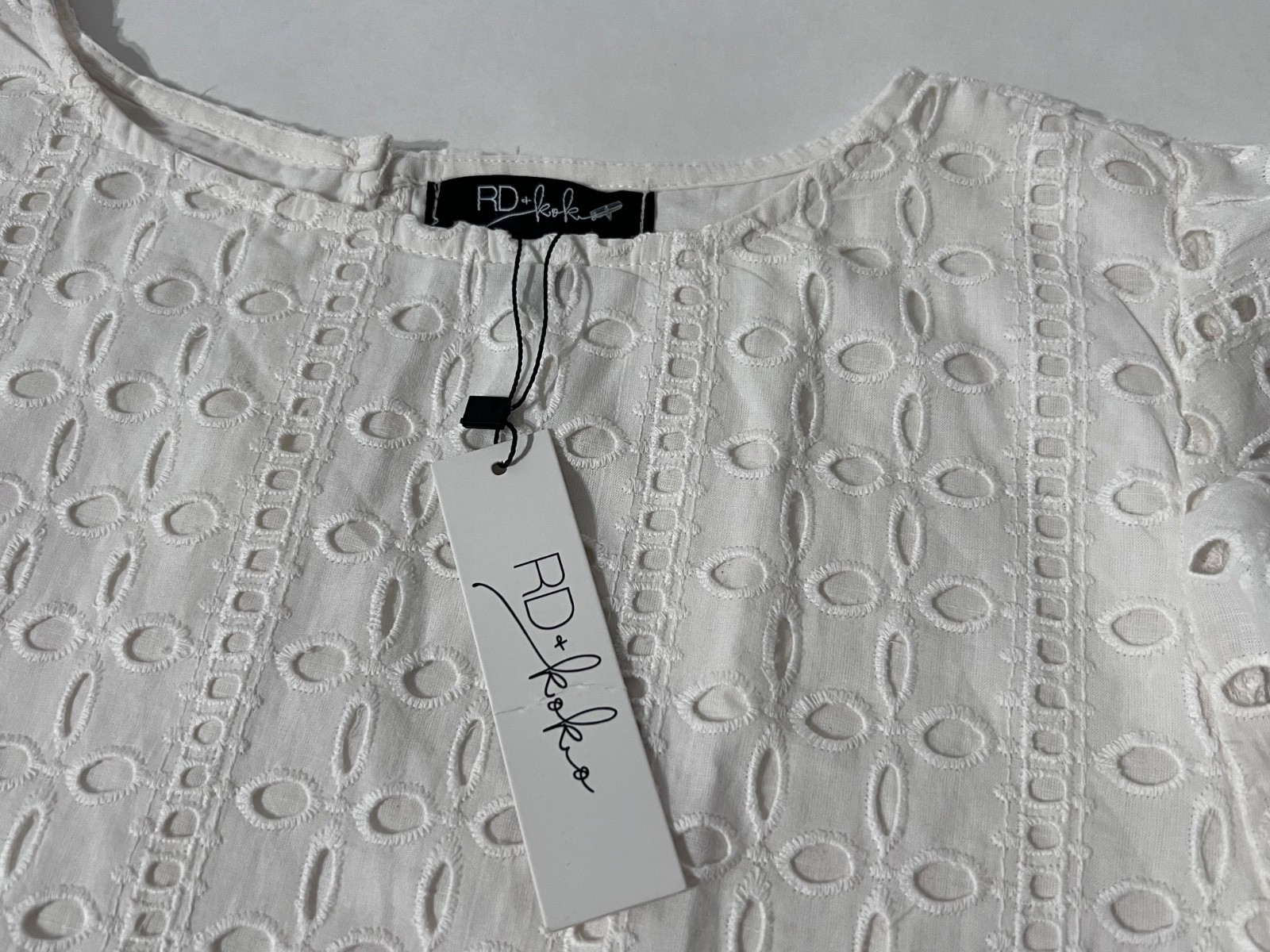 NWT RD Koko White Eyelet Lace Cap Ruffle Sleeves Cotton Lined Top Blouse Size L