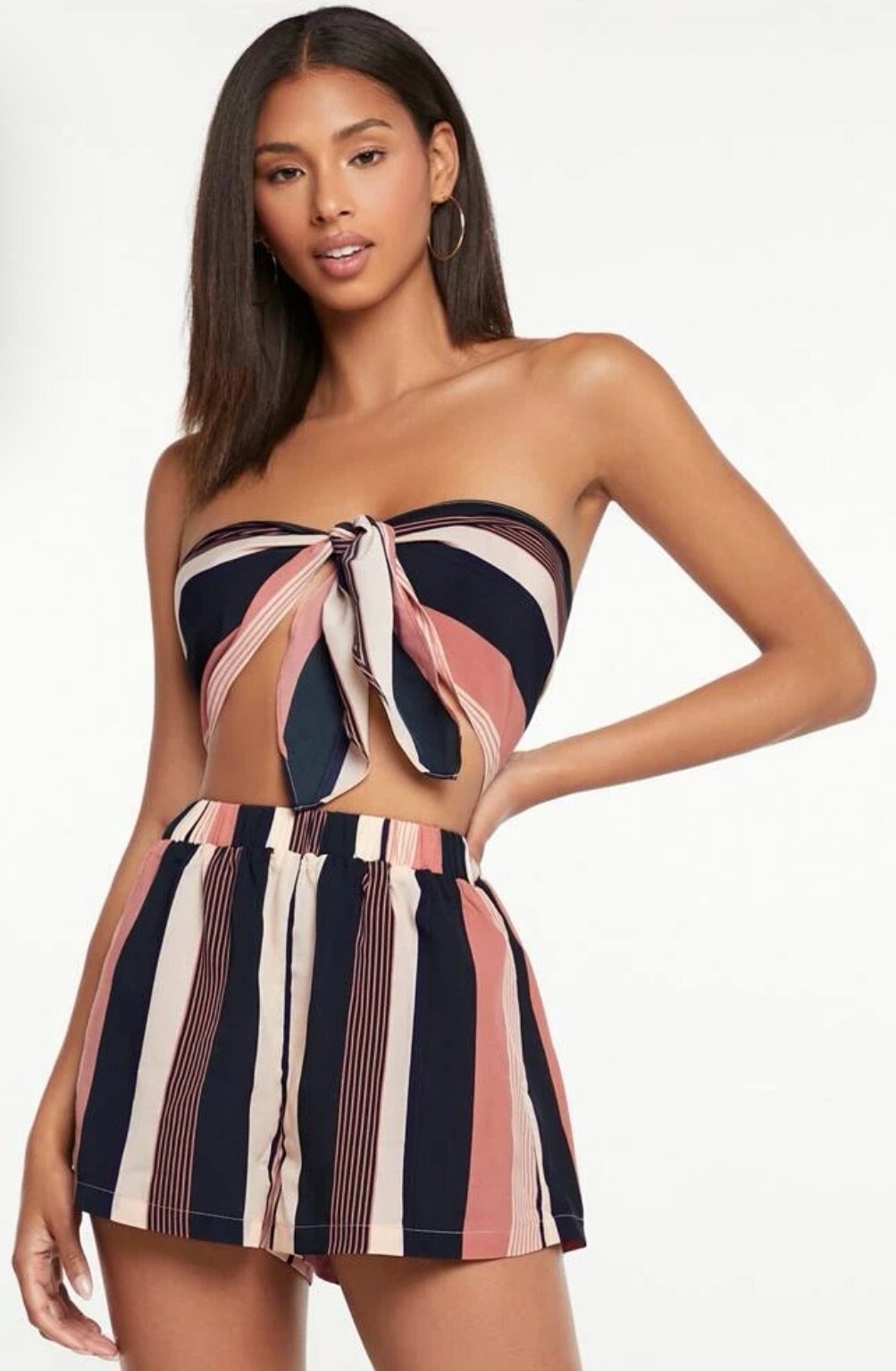 Women’s Two Piece Set striped top with knot and shorts sizes M, L