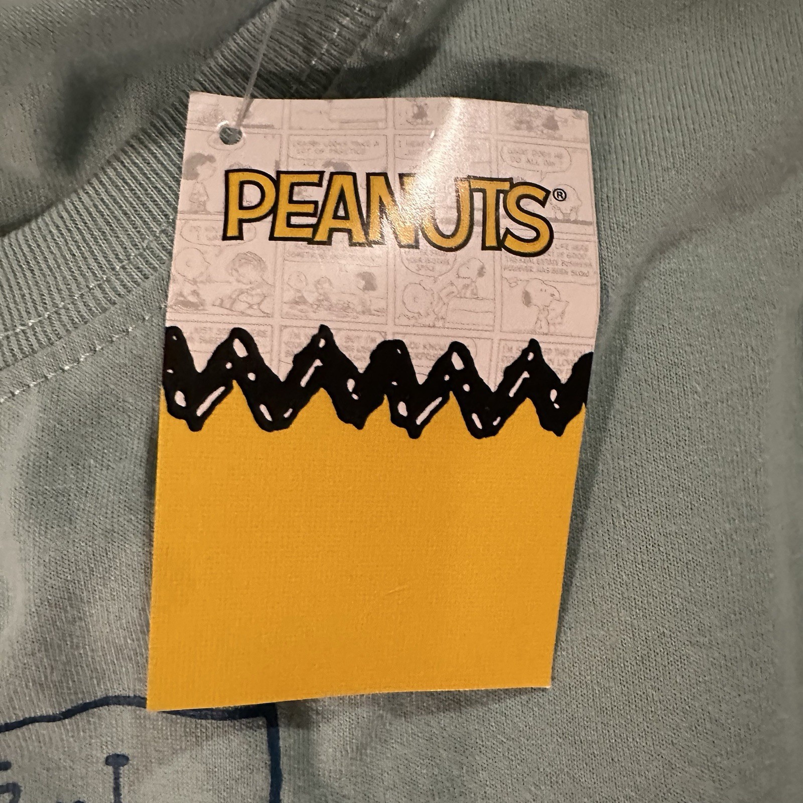 PEANUTS size medium women’s graphic funny Medium Green T-shirt NWT Lucy Linus