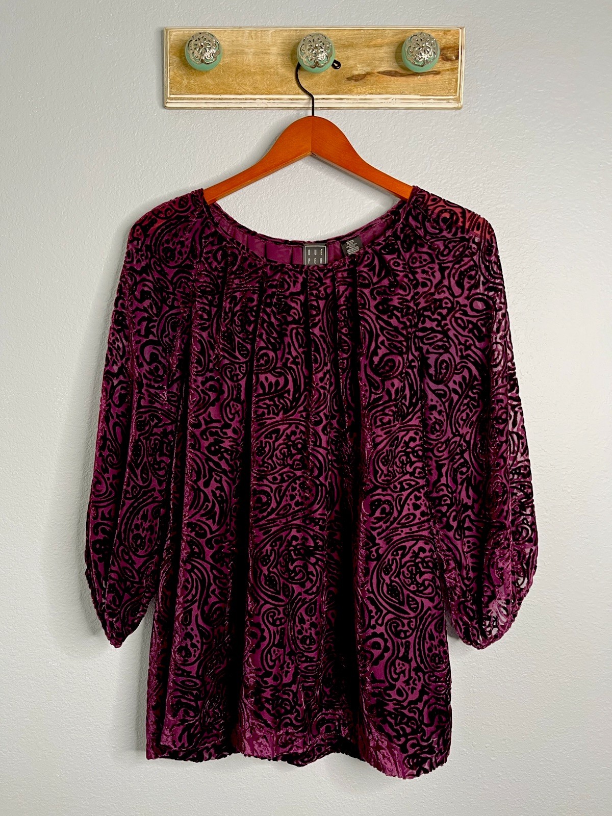 Due per Due Burn Out Crushed Velvet Blouse Women’s M Purple