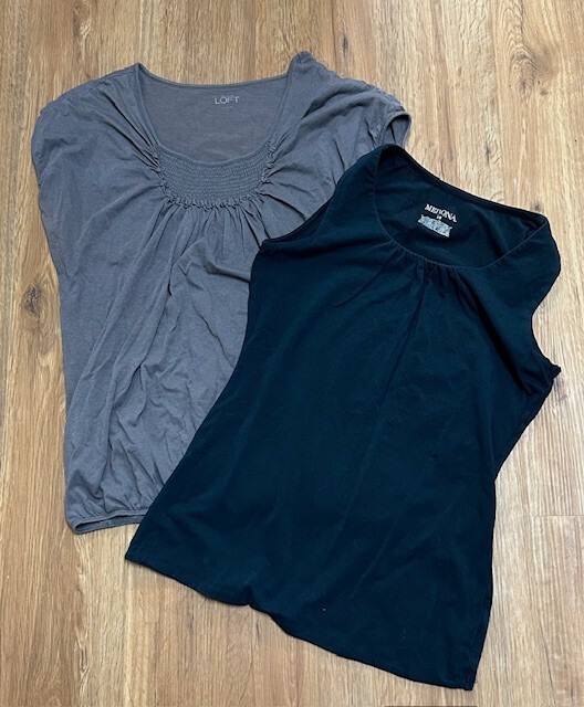 2 Women’s Pullover Sport Tops Women’s XS Sleeveless
