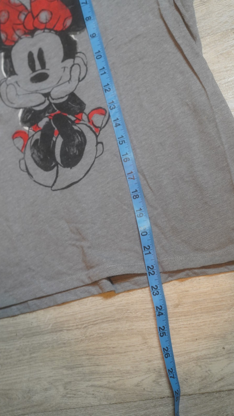 OFFICIAL DISNEY MINNIE MOUSE GREY T-SHIRT WOMEN’S SIZE SMALL