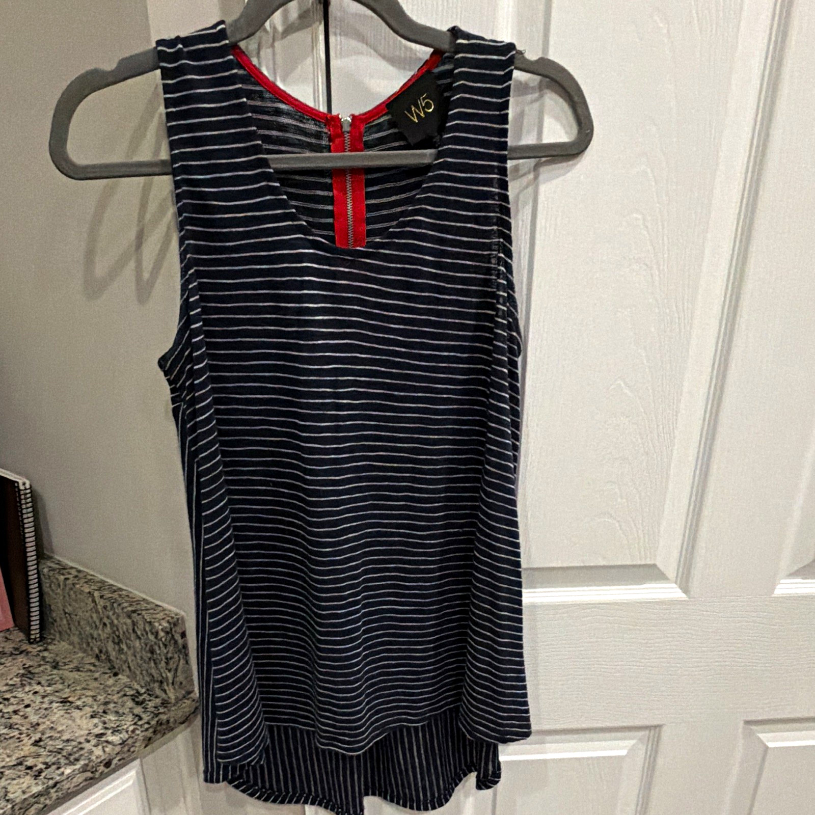 W5 Women’s Blue White Red Striped Scoop Neck Zip Back Tank Top M Regular