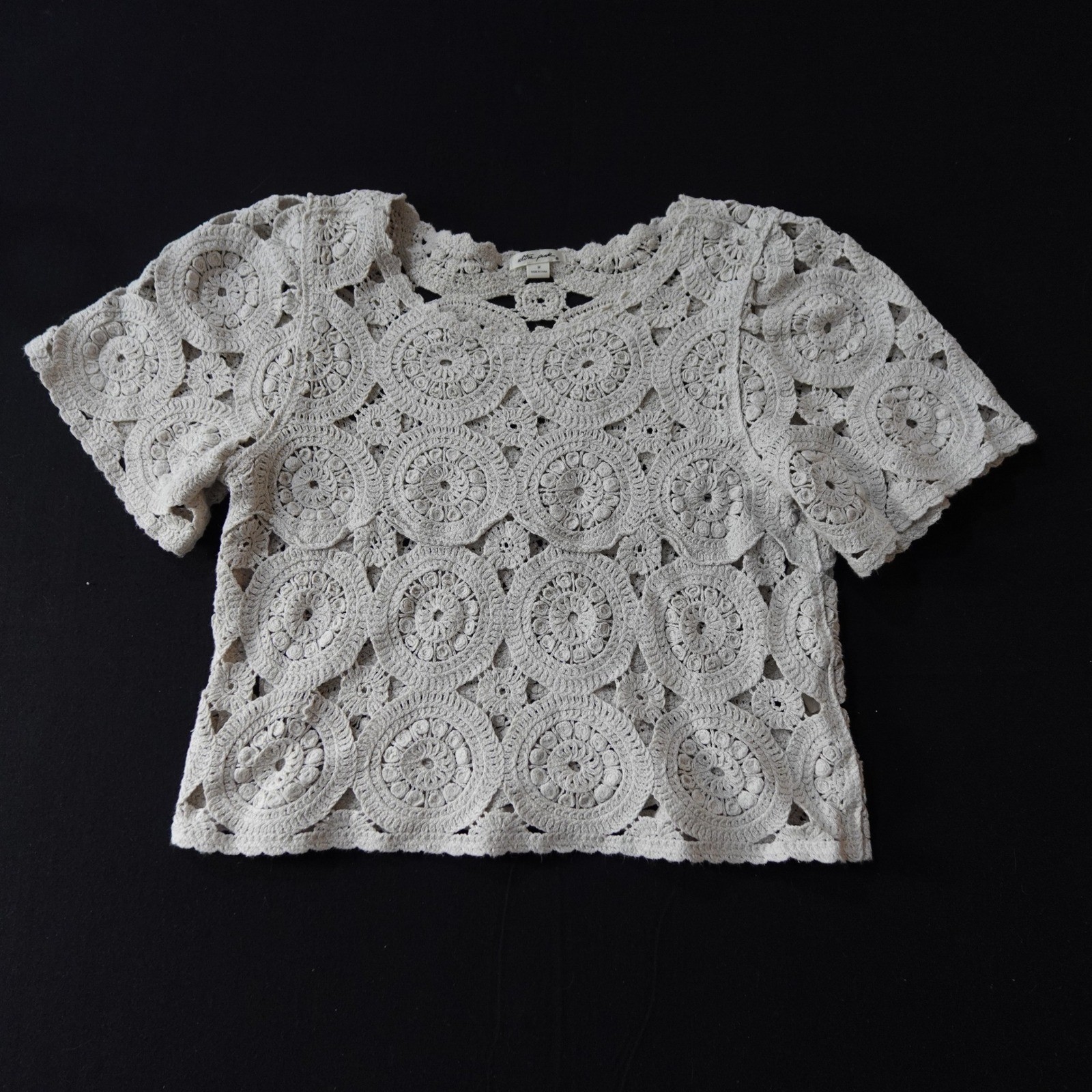 Ultra Pink Womens Crochet Medallion Short Sleeve Top Cream Beige Cotton Size M