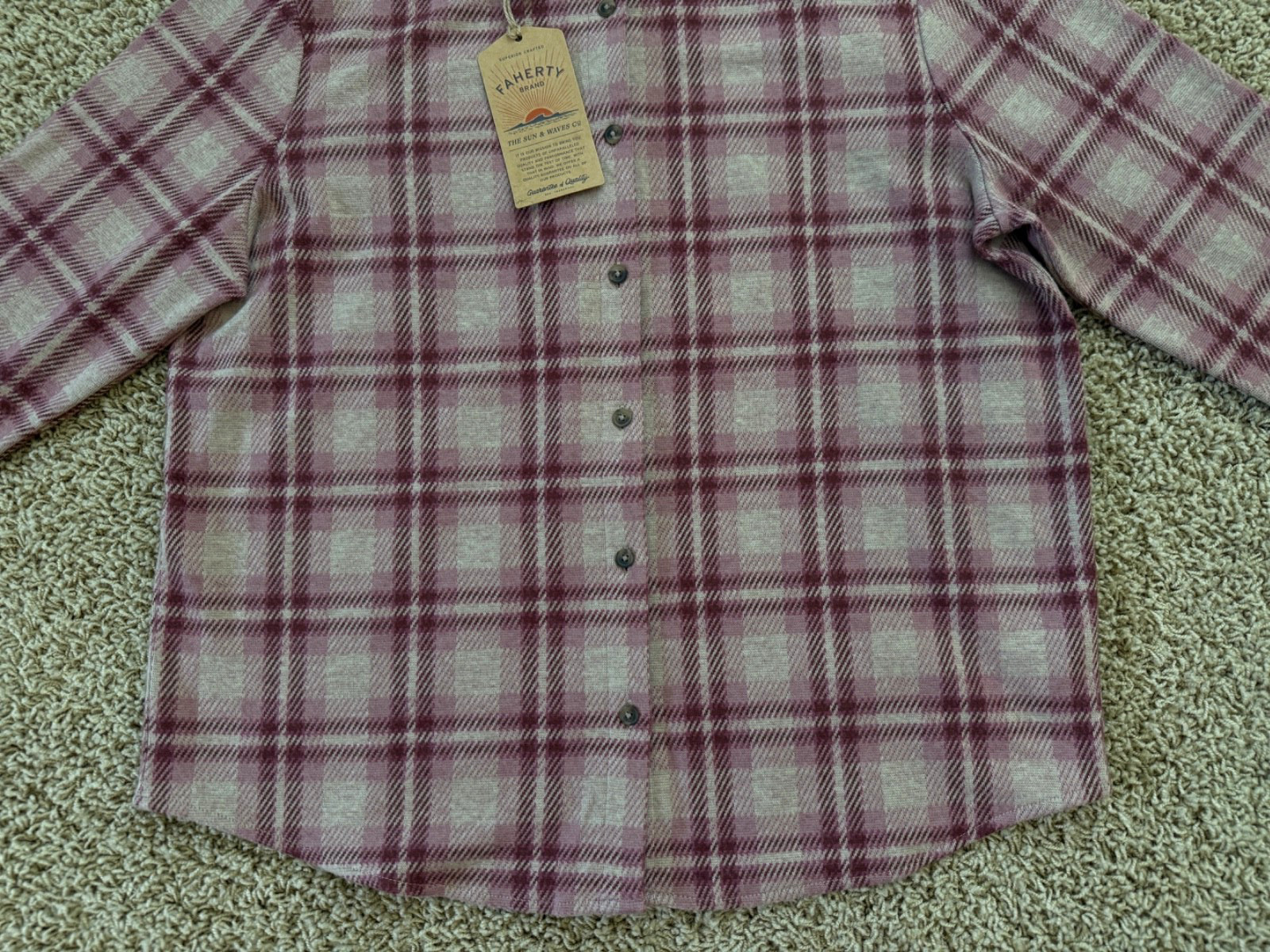 Faherty Legend Sweater Shirt Women’s Size Large Berry Coast Plaid Flannel – NWT