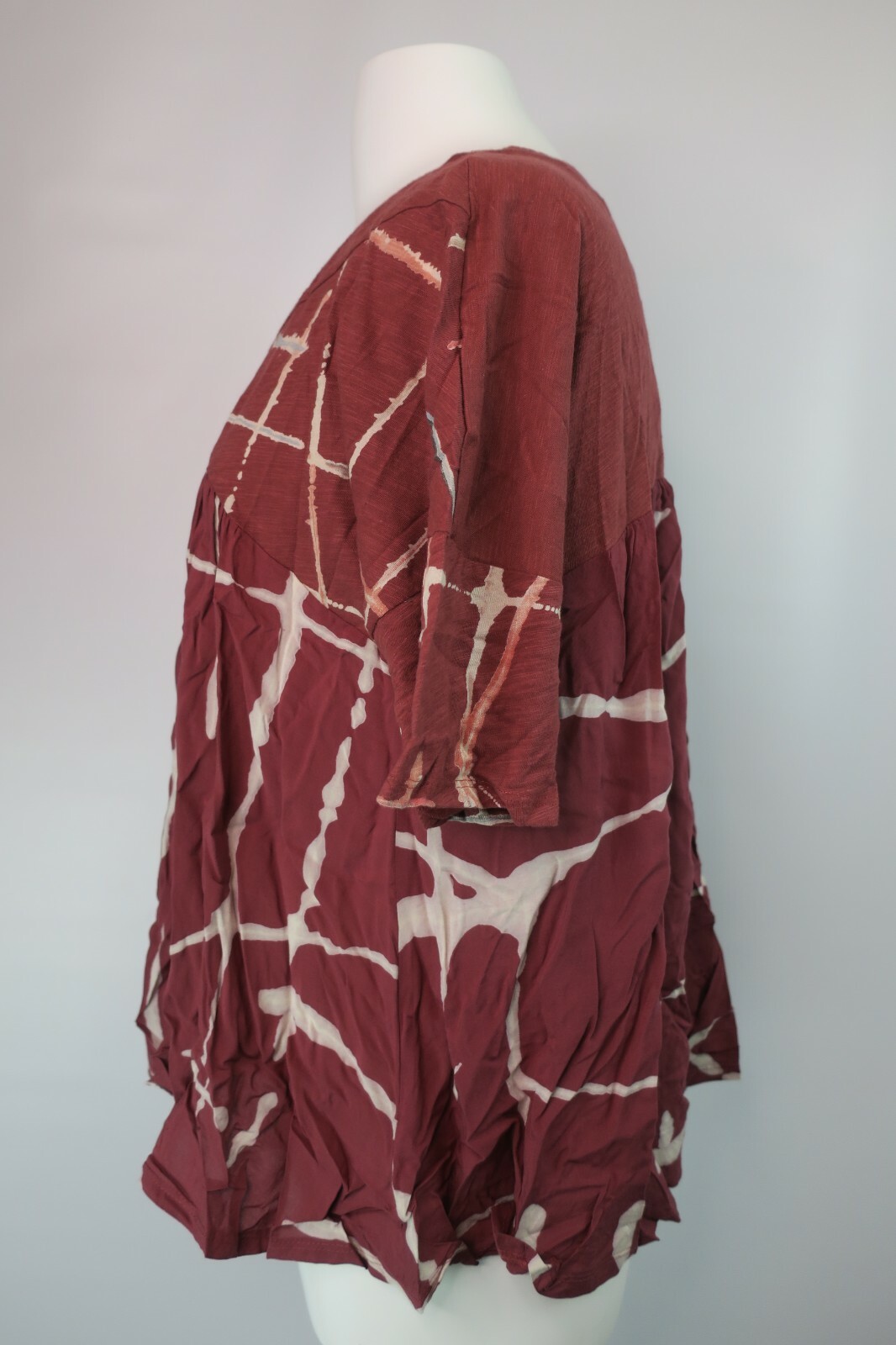 NEW Anthropologie AKEMI + KIN Wine/Burgundy Geometric Flowy Blouse Top Sz M