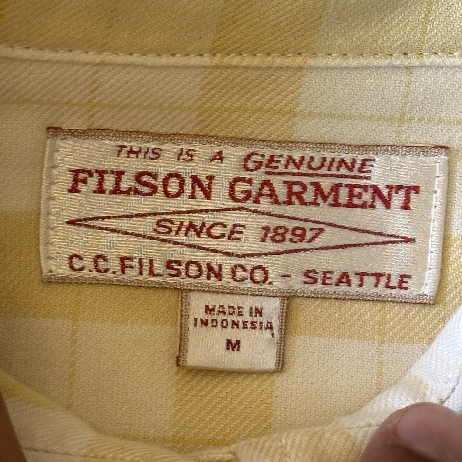 CC Filson Women’s Light Weight Alaskan Guide Flannel Shirt Medium Canary Yellow