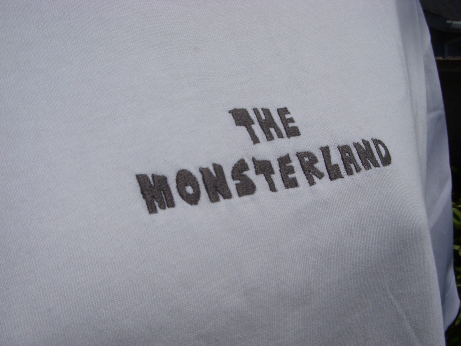 Uniqlo x POP MART UT Graphic T-Shirt THE MONSTERS LABUBU, Sz L