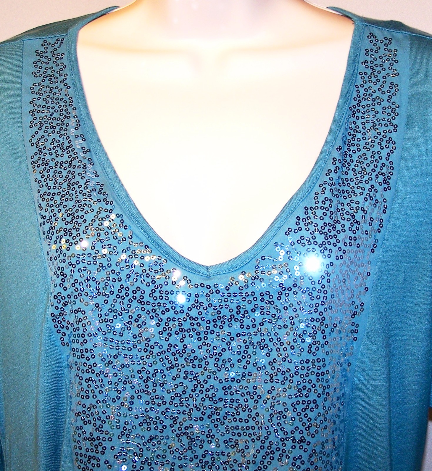 NEW $40 Tag APT 9. Storm Blue LARGE Knit Woven SEQUIN Front TEE Top Long Sleeve