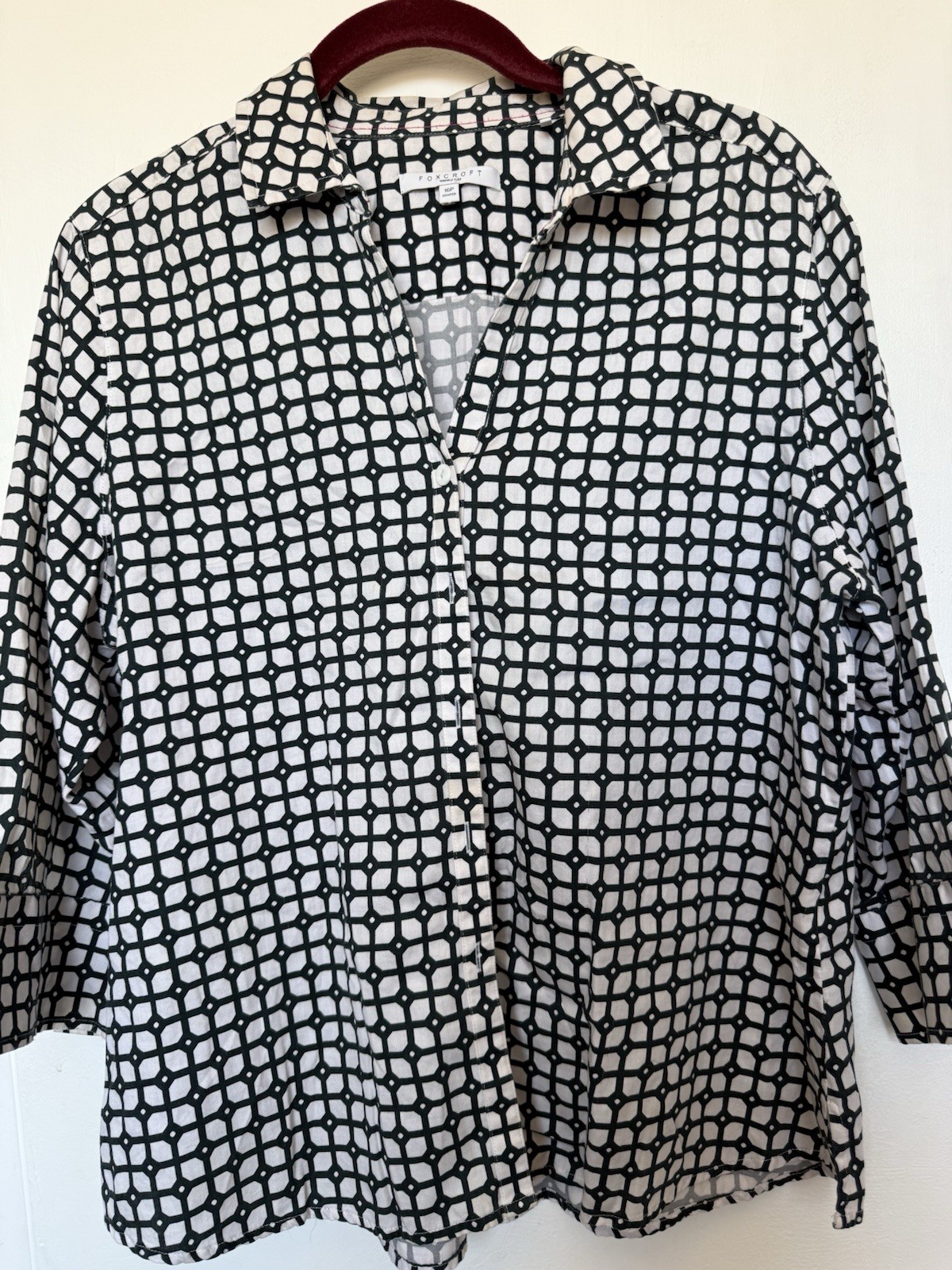 Foxcroft Black White Chain Print Button Down Shirt 16P Work Casual Fun Comfort