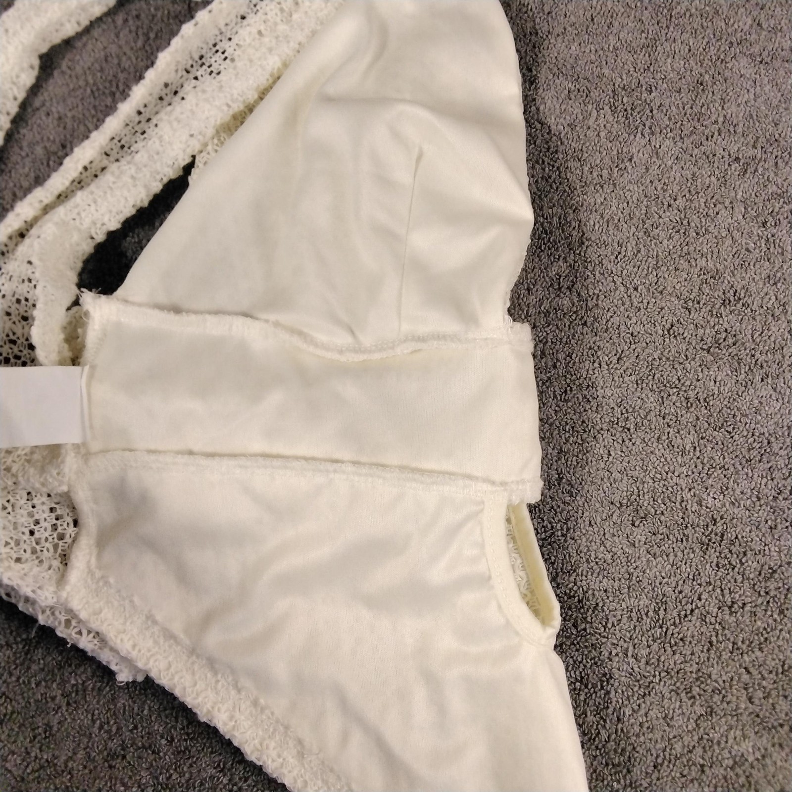 Soly Hux Womens Halter Top Medium Ivory Crochet Plunge Cut out Strappy Backless