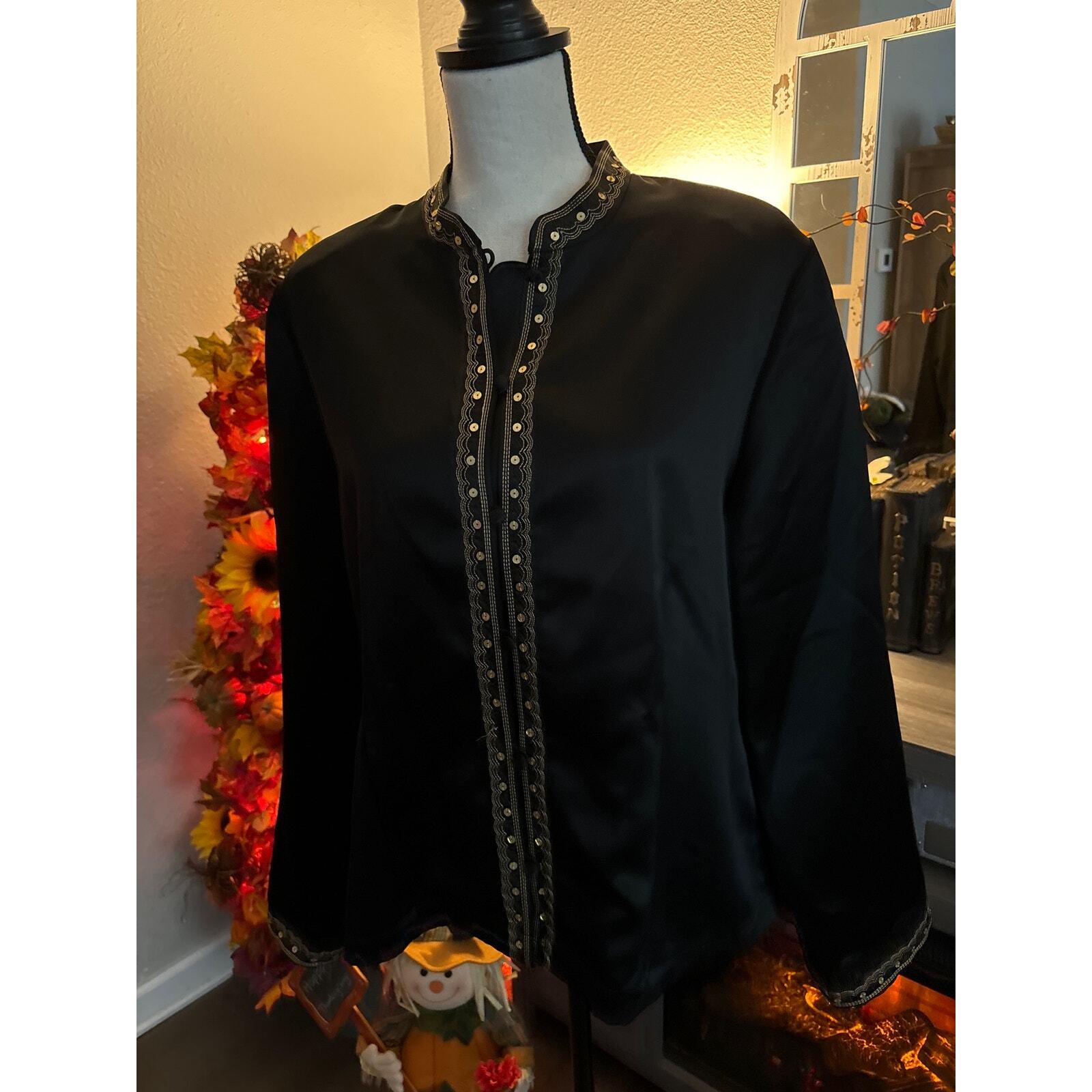 Judith Hart blouse size 16