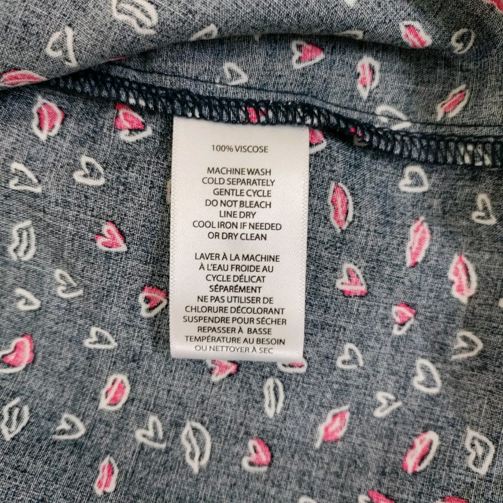 Beach Lunch Lounge Love Is Navy Hearts Button-up Size XL Long Sleeve Shirt Top