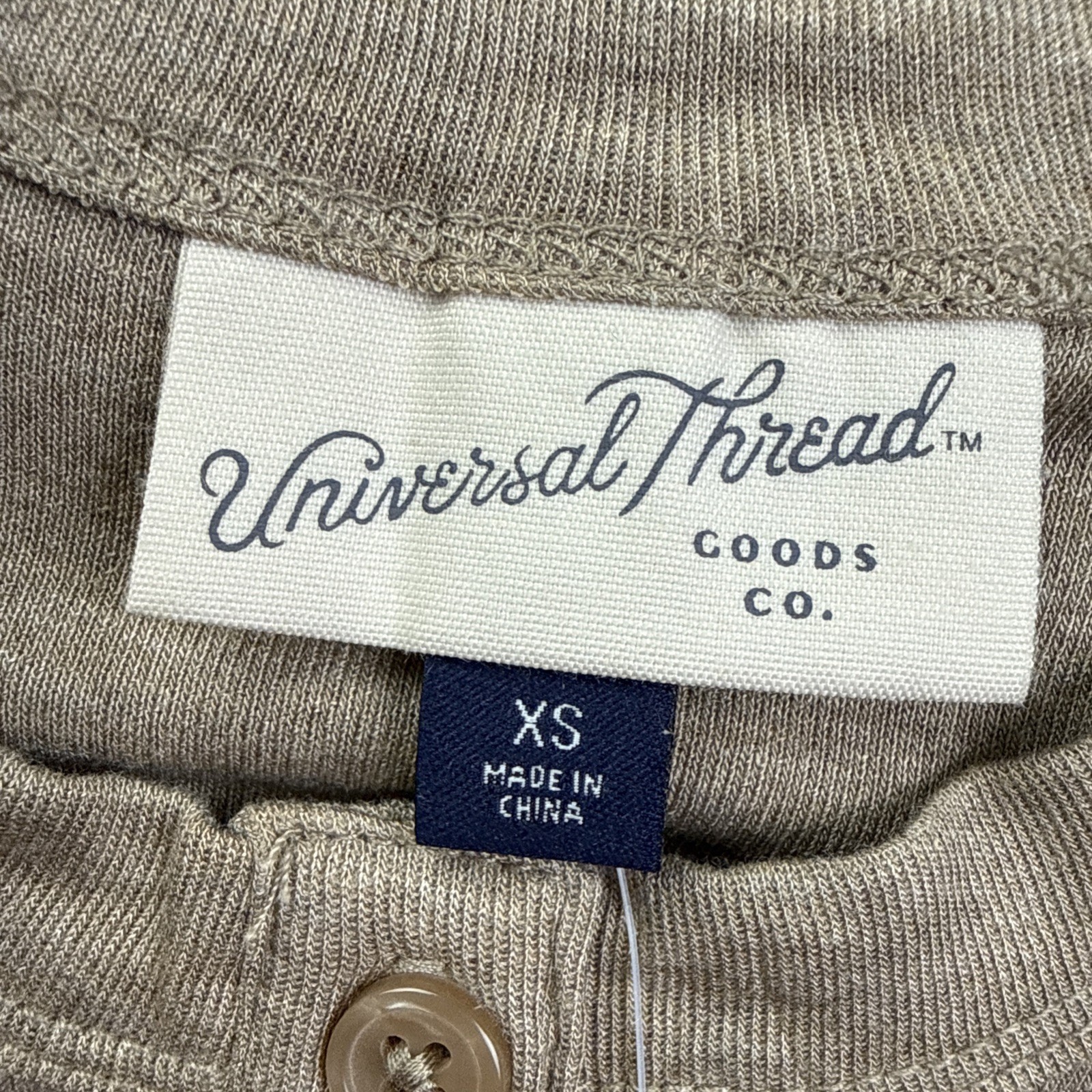 Universal Thread Shirt Womens XS Beige Heathered Long Sleeve Henley Stretch Top