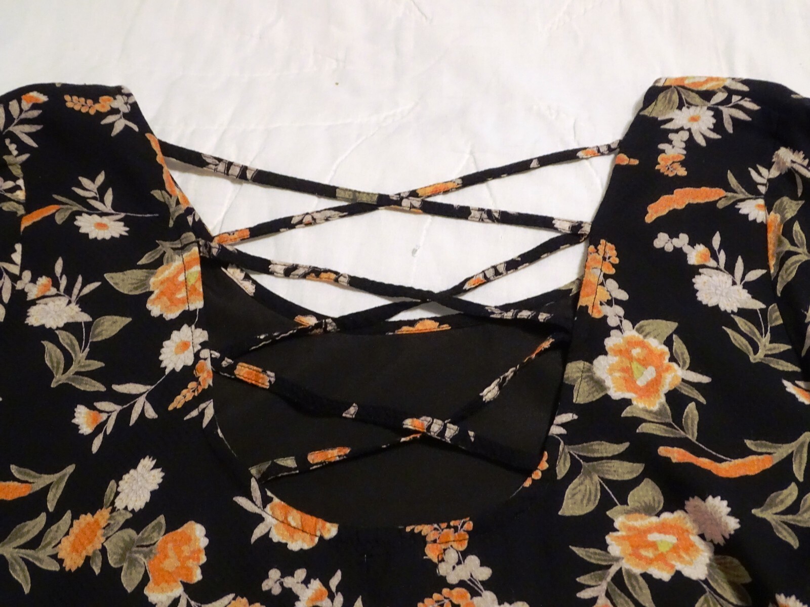En Creme Boho Tunic Blouse Shirt Black Floral Size M Criss Cross Open Back Women