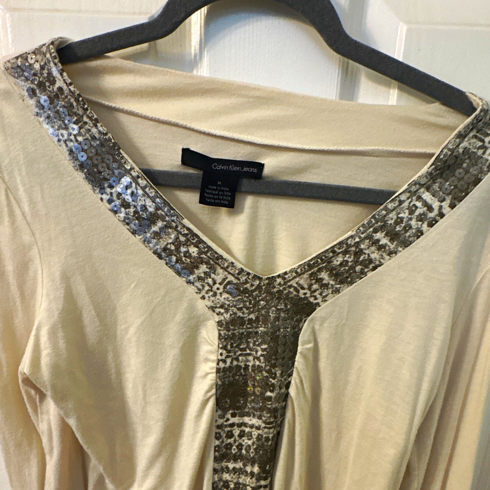 Calvin Klein Jeans Women’s M Beige V-Neck Long Sleeve Knit Top Sequin Trim