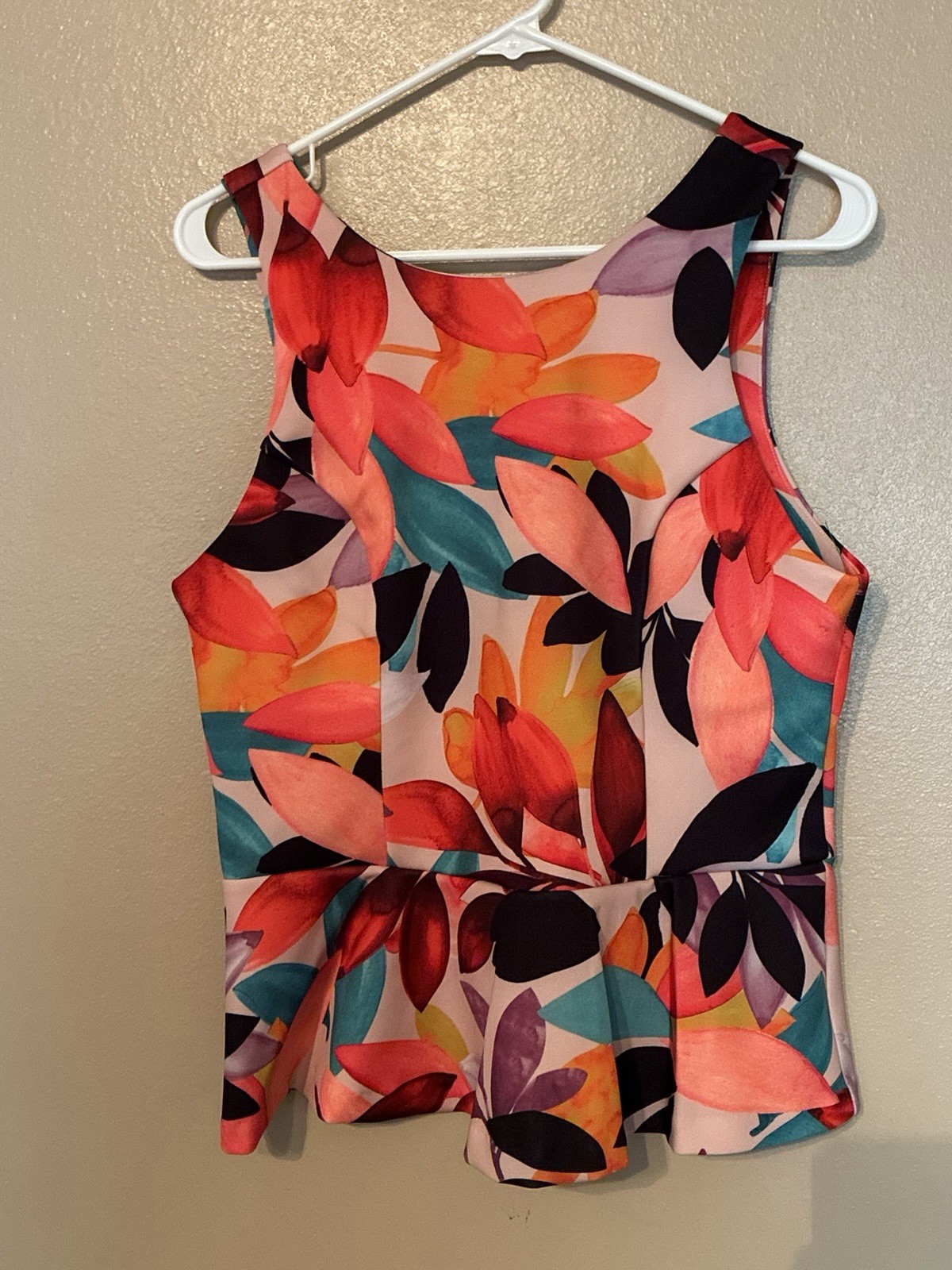 NWT Alexia Admor Sleeveless Peplum Top Size M Scuba