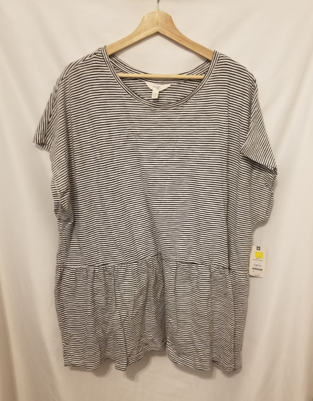 Terra & Sky Peplum Knit Top Blouse 2X 20W-22W Black White Striped Crewneck