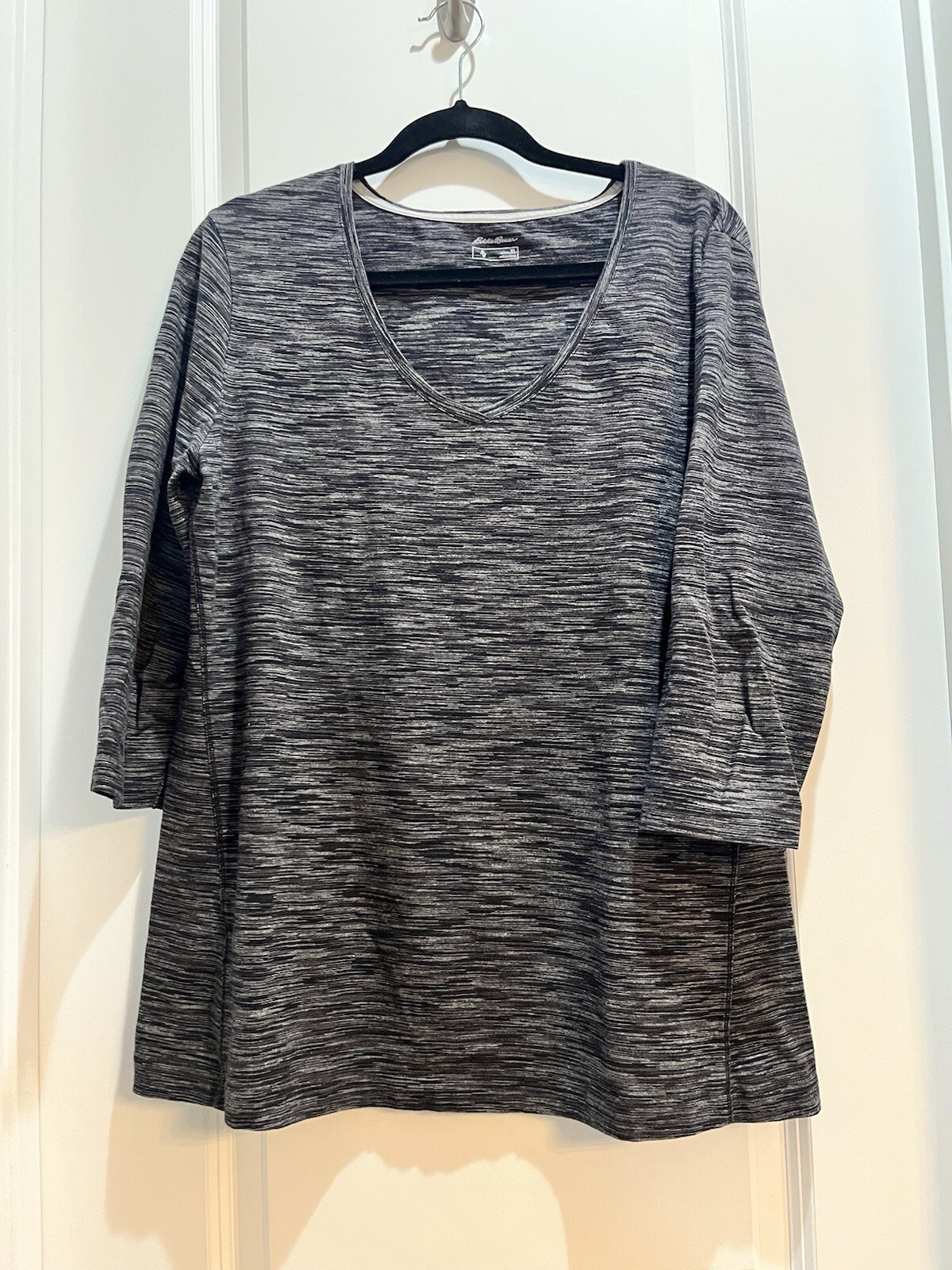 Eddie Bauer V Neck 3/4 Sleeve Peppered Stripe Gray Tee XL Armpit To Armpit 21”