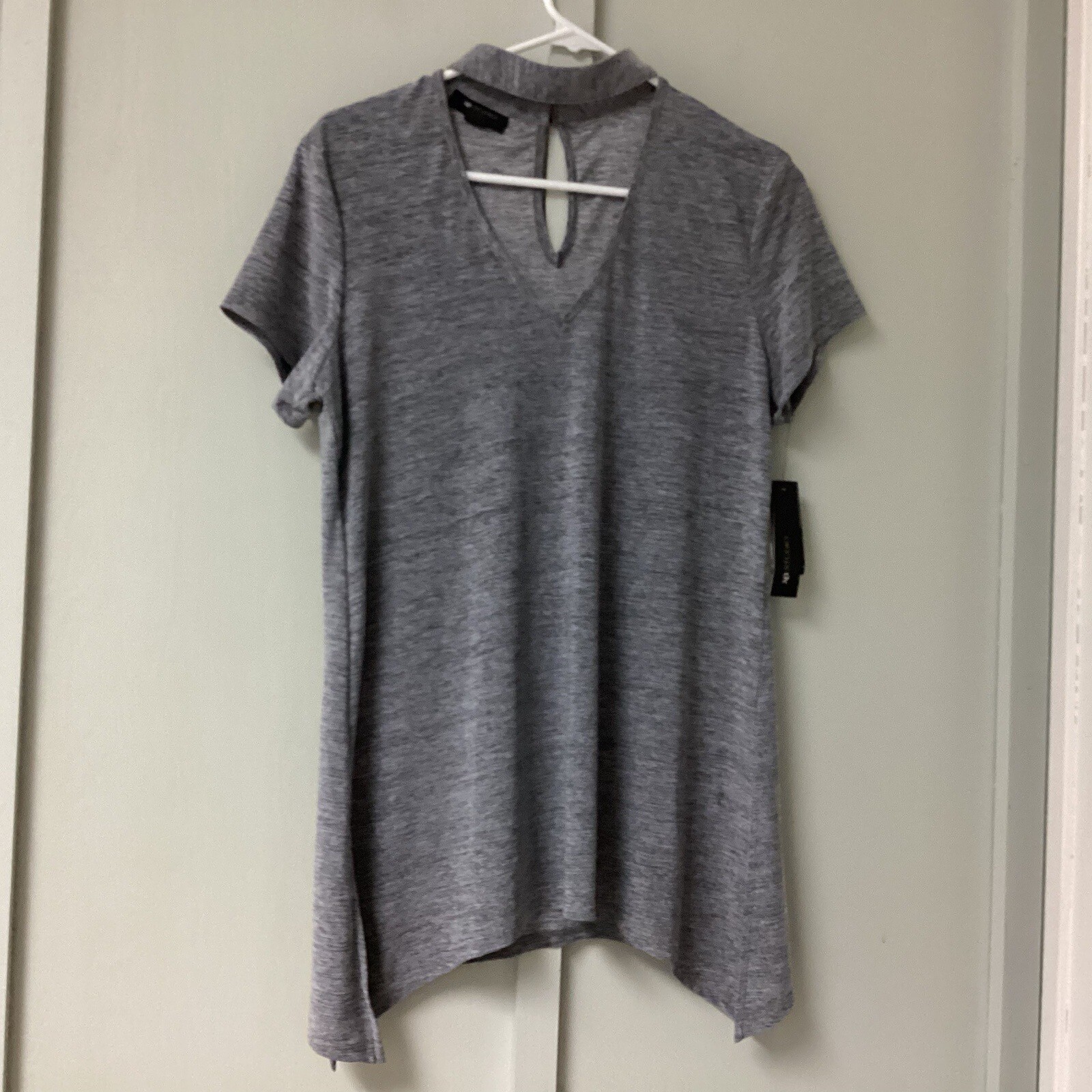 NWT AB Studio Women’s Size Medium Blouse Top Chocker Neckline Silver Gray Short
