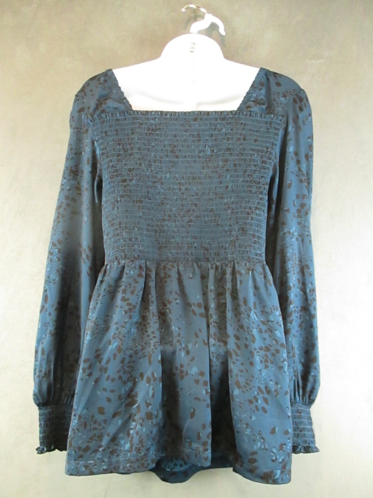 Ingrid & Isabel Top Womens Maternity Large Long Sleeve Smocked Babydoll