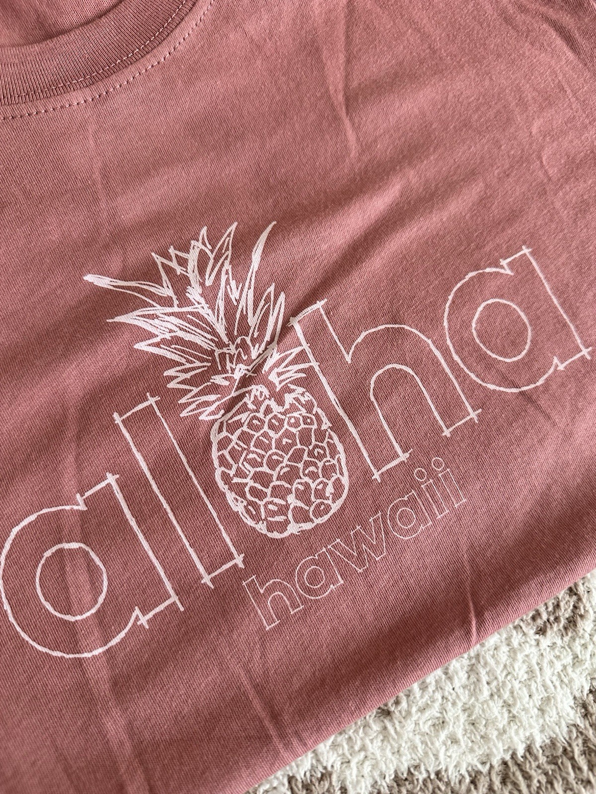 Women’s Aloha Hawaii Mauve Tee Size Medium