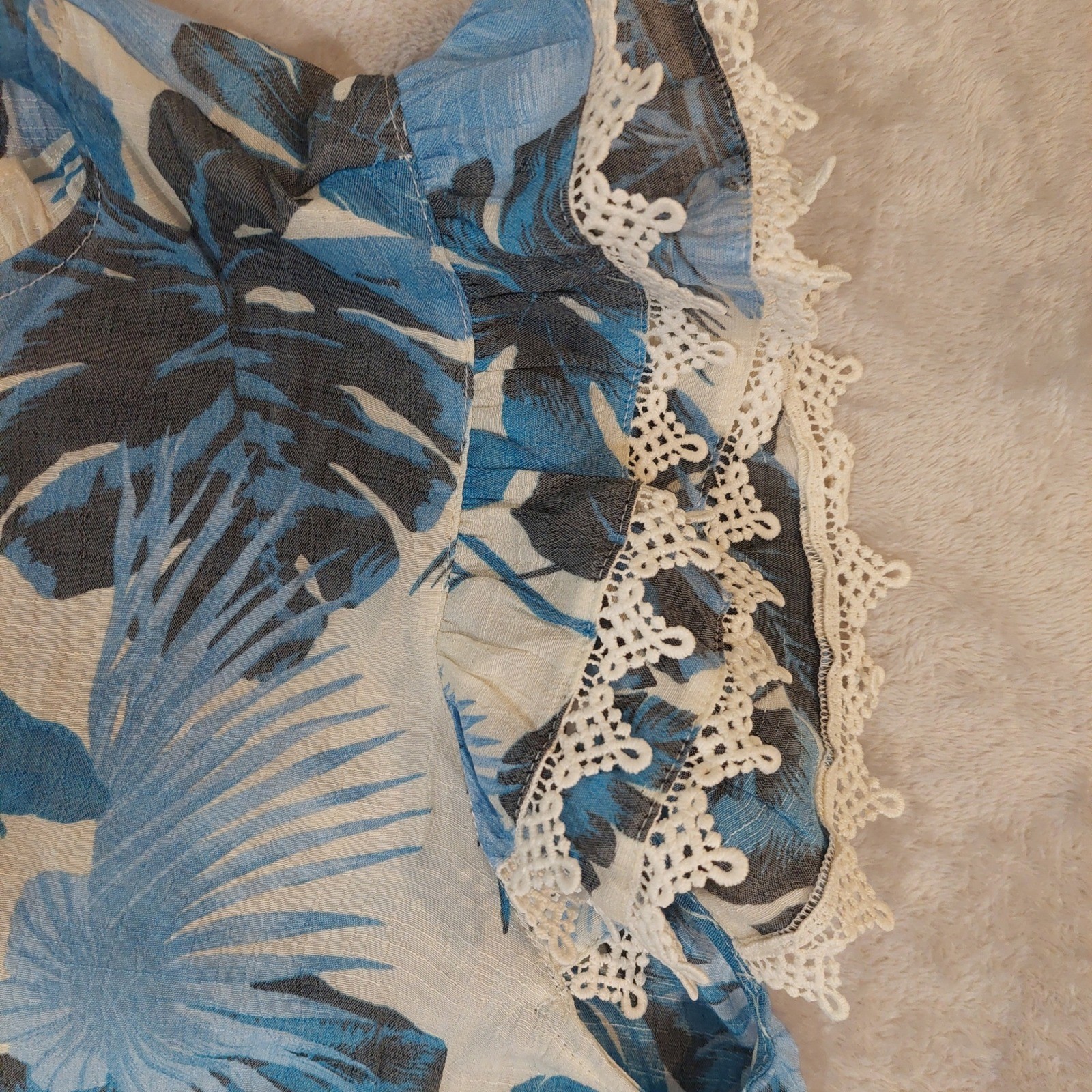 Nanette Lepore Tropical Leaf Print Tie Neck Ruffle Lace Blouse Top L