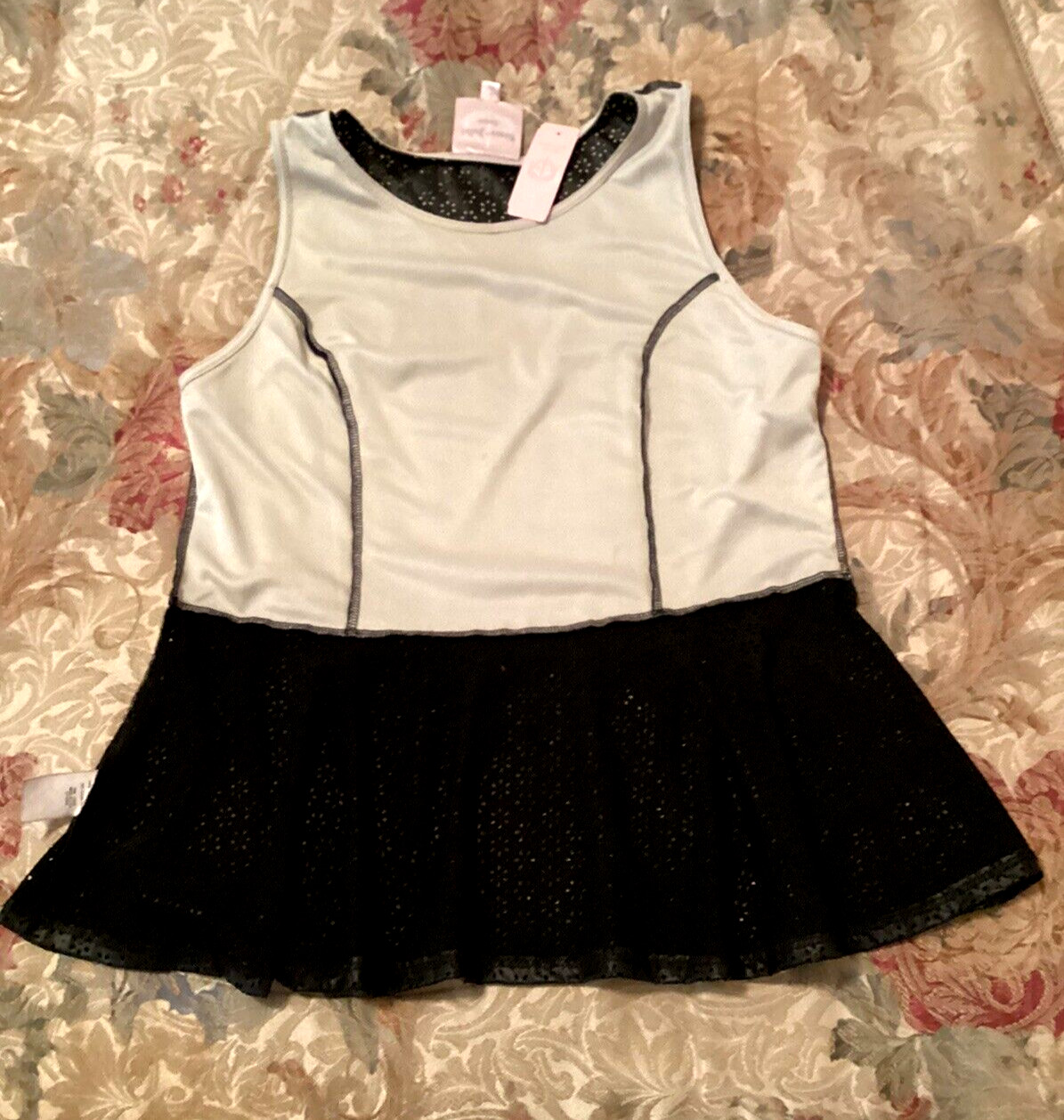 ROMEO & JULIET Couture Women’s Flared Sleeveless Blouse Black – NEW – MSRP $130