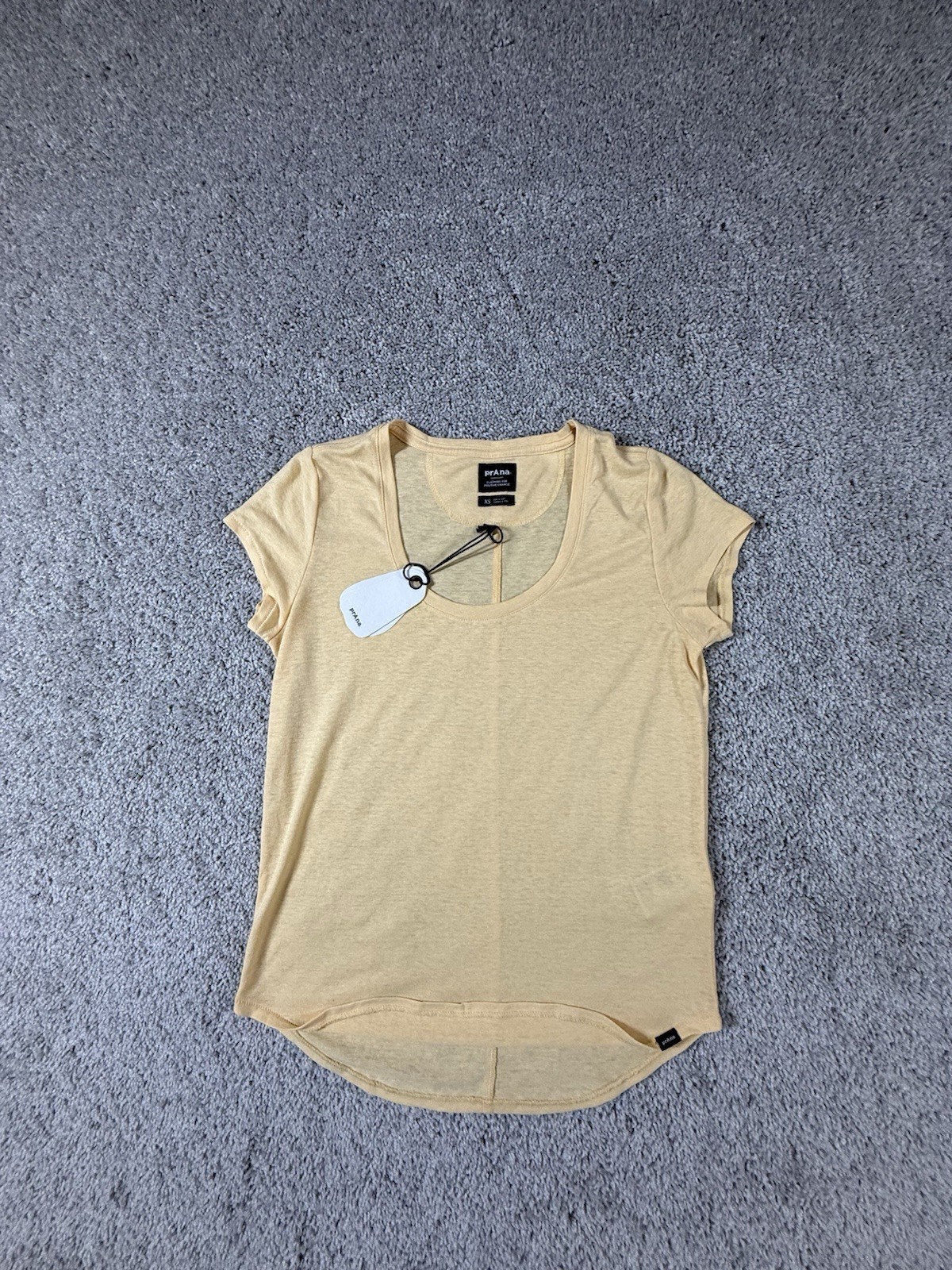 NWT Prana Women’s Short Sleeve Cozy Up Scoop Neck Tee Size X Small Yellow