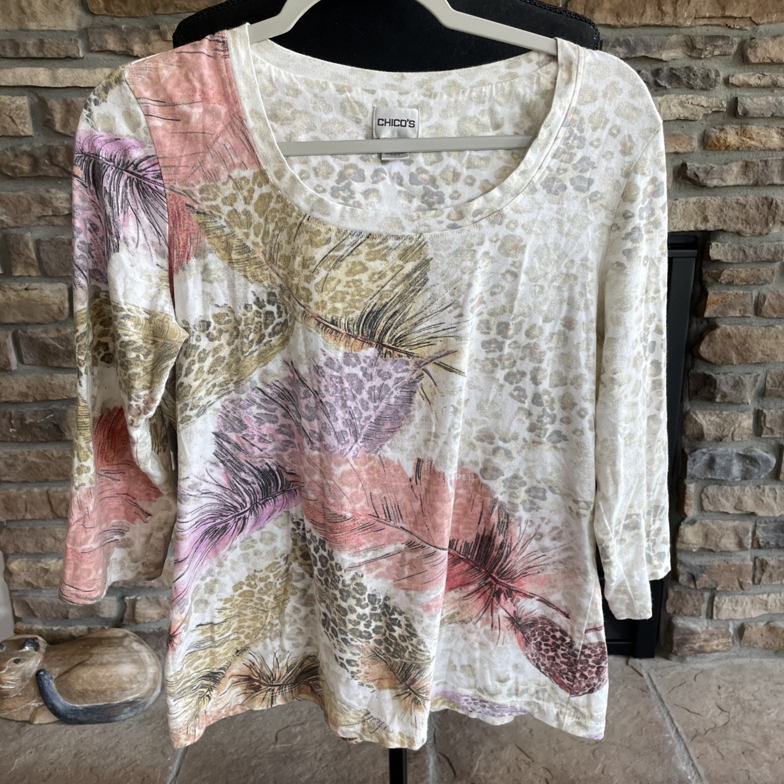 Chicos Animal Print Tee, 3/4 sleeve, scoop neck, 95%cotton/5%spandex Sz 2 – L