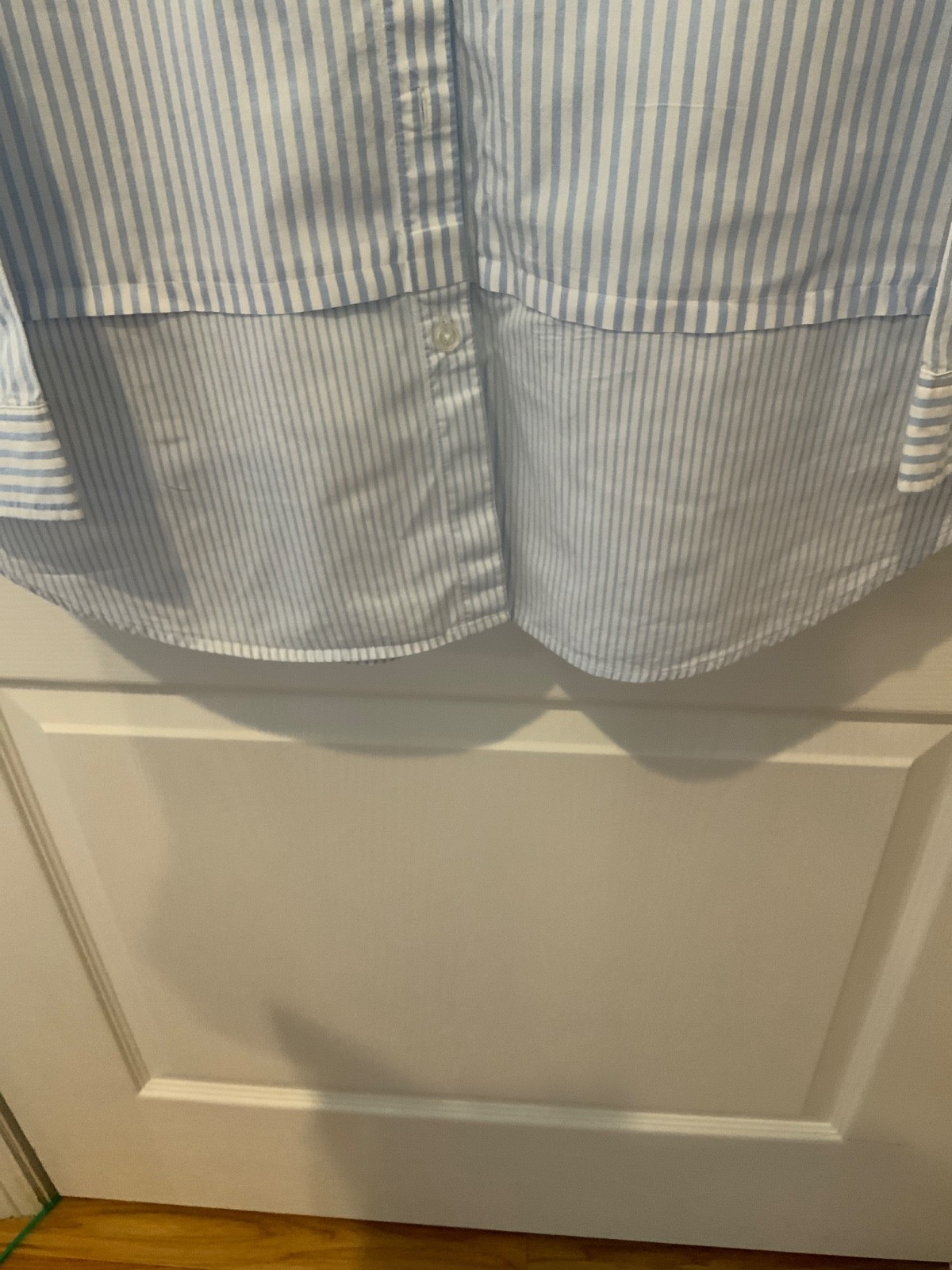 Blue:white Stripe Sz 3 (Chico’s Sz 16to 18) blouse Long sleeve shirttail Hem