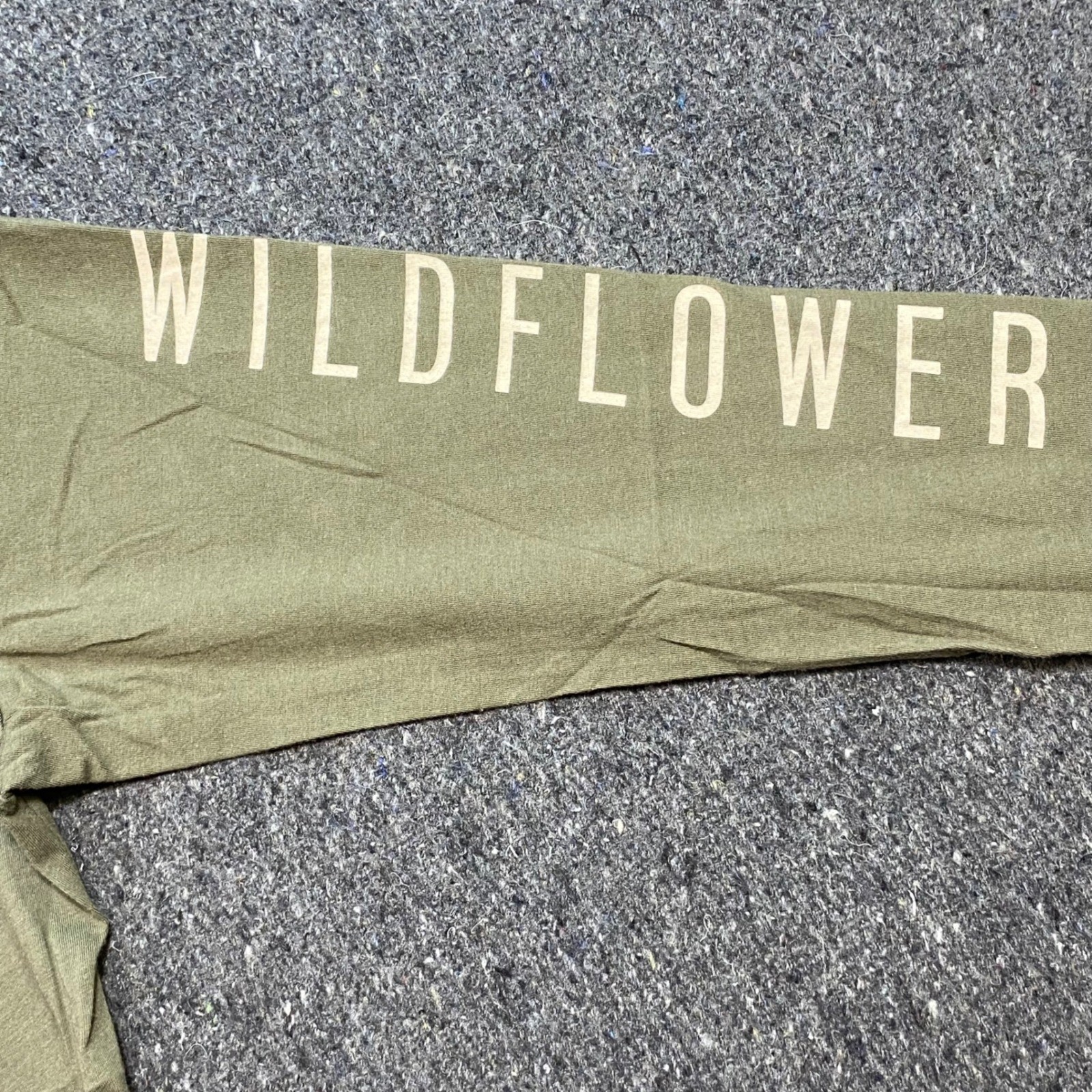 French Pastry Shirt Sz L Womens Green Boho Botanical Spread Kindness Cropped Tee