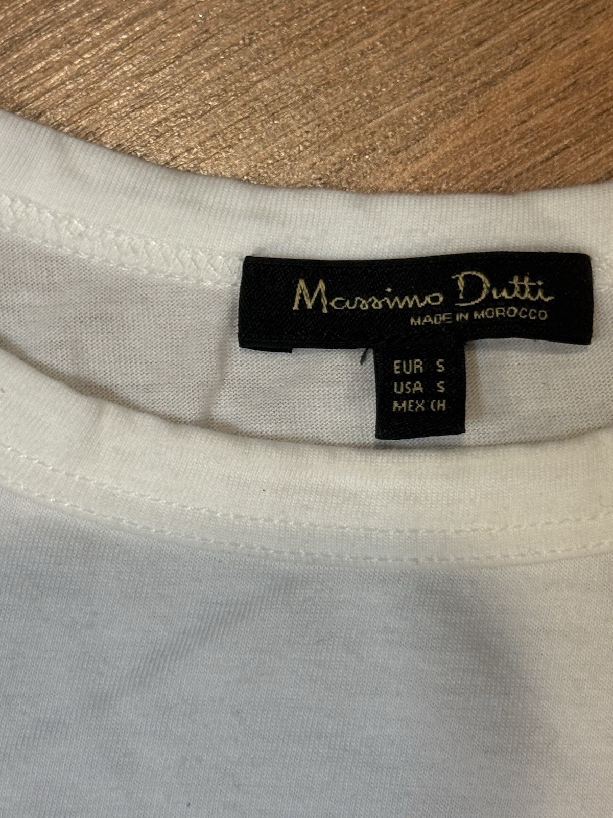 Massimo Dutti Soft White With Gold Chain T-shirt Designer Luxury Women’s Sz MED