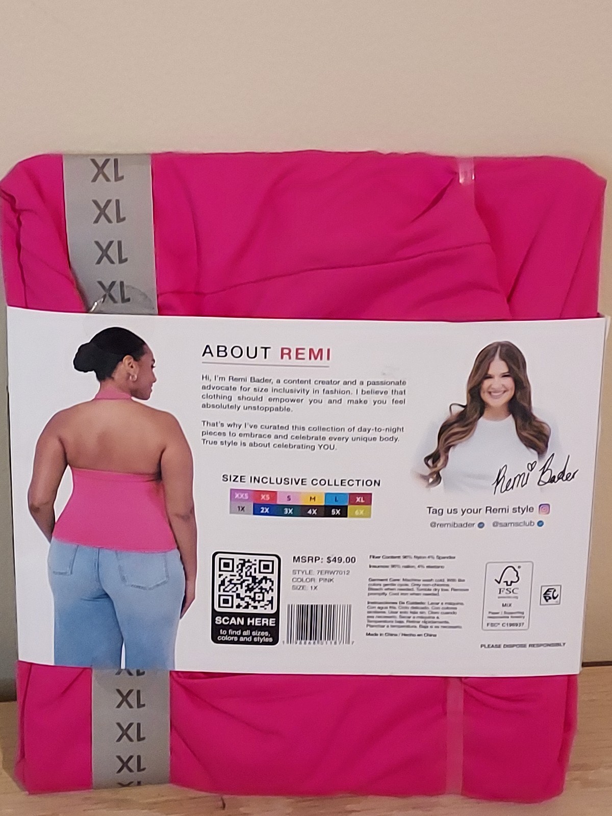 Edited by Remi Bader Women’s Stretch Fitted Halter Top Size 1X MSRP $49