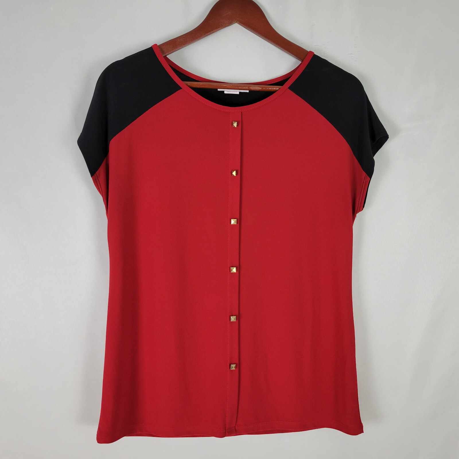 Claudia Richard Shirt Womens Medium Red Top Studded Short Sleeve Round Neck