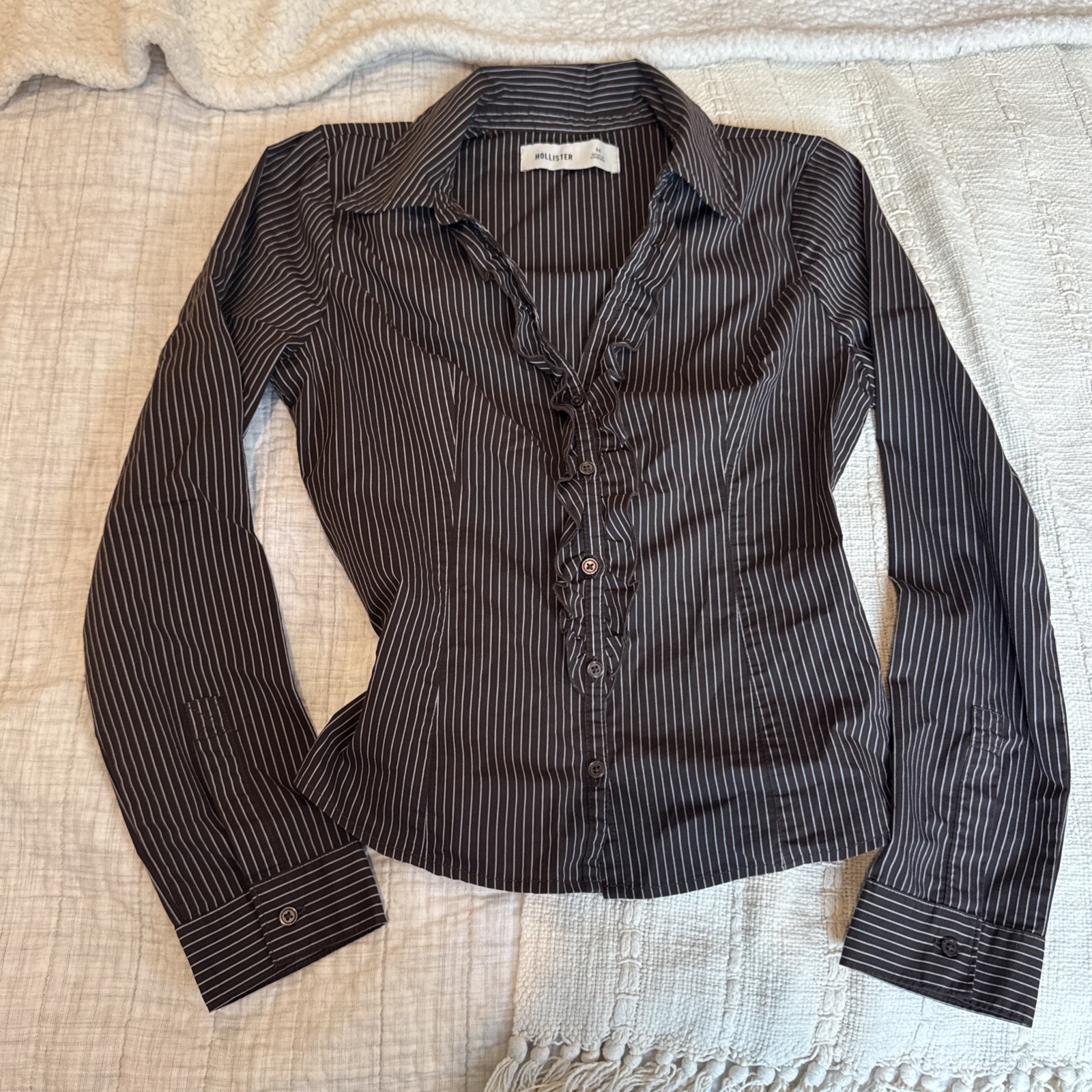 Hollister Brown Pinstripe Ruffle Front Tie Back Button Up Collar Shirt M Office