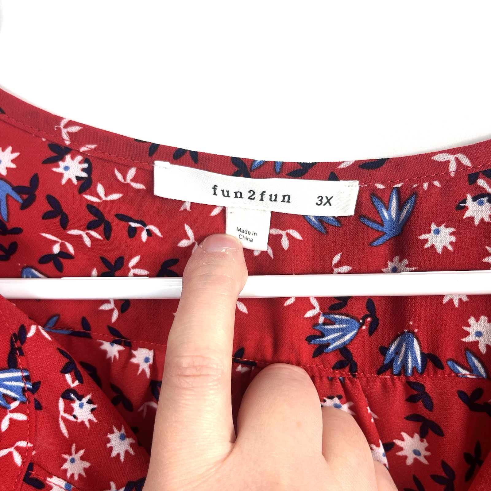 Women’s Fun2Fun Round Split Neck Red White Blue Floral Short Causal Sleeve Sz 3X