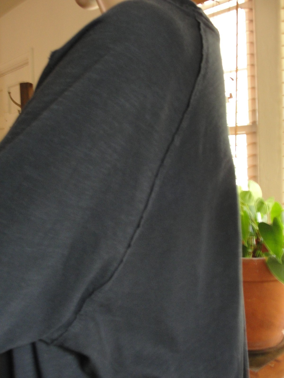Free People We The Free Bohemian Tee Black Cotton Long Sleeve Thumbhole Sz Large