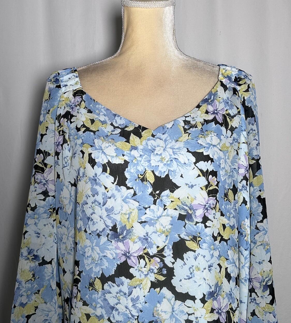 Vince Camuto Blouse Top Shirt 3X Women Balloon Sleeve Chiffon Blue Floral $89